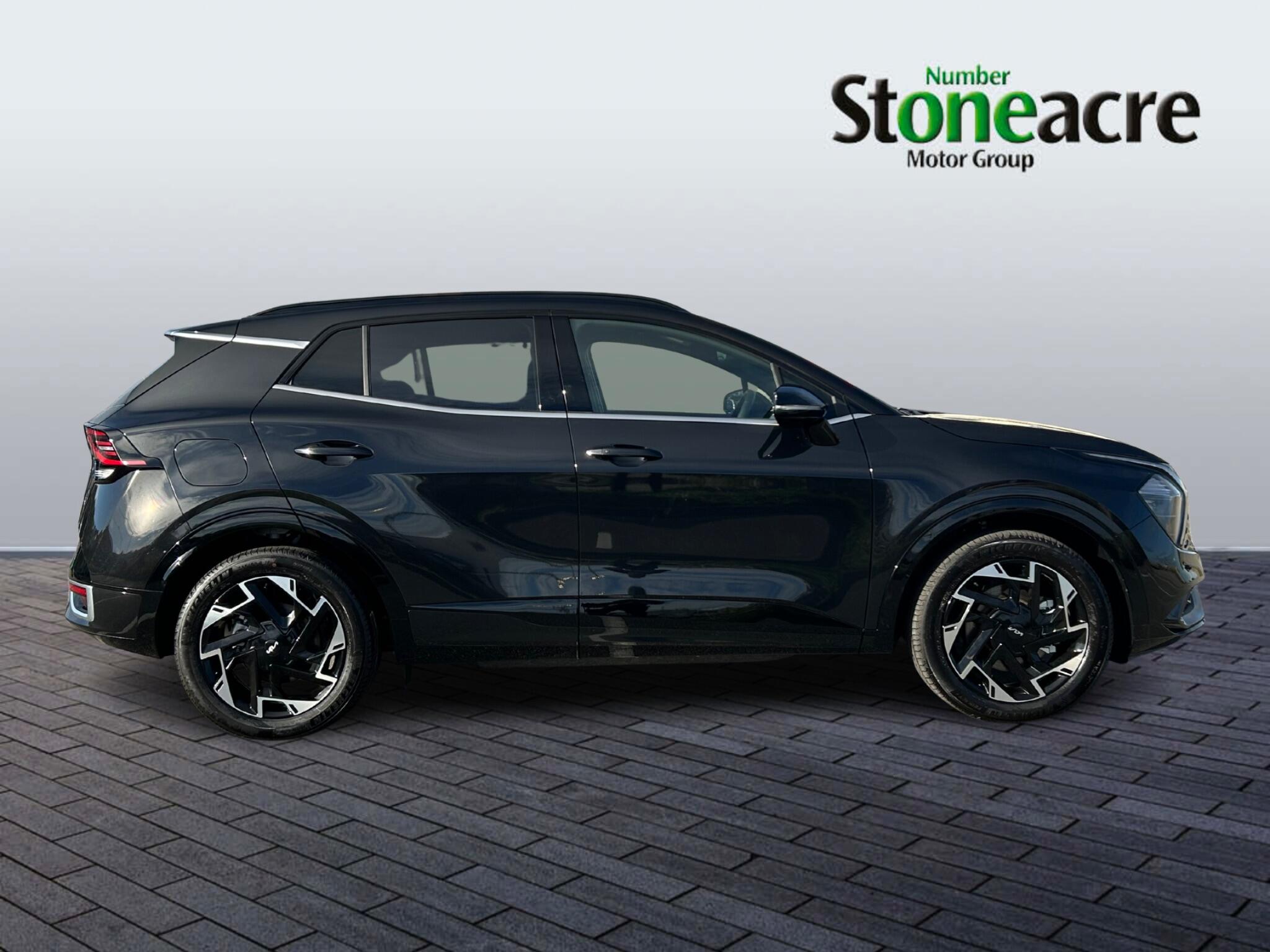 Kia Sportage Plug-In Hybrid 1.6 T-GDi 13.8kWh GT-Line Auto AWD Euro 6 (s/s) 5dr DK75XFD Image 2
