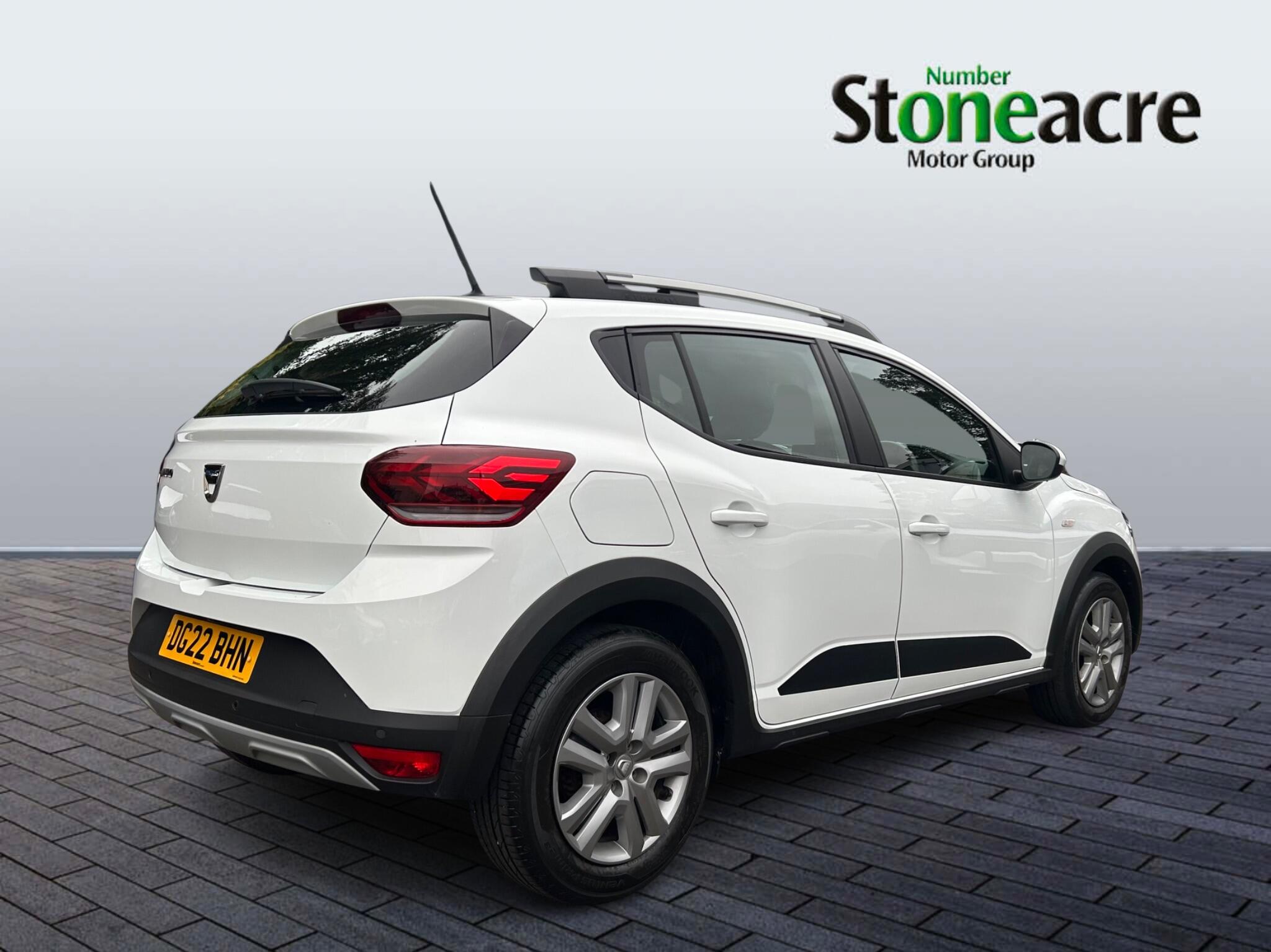 Dacia Sandero Stepway 1.0 TCe Comfort 5dr DG22BHN Image 3