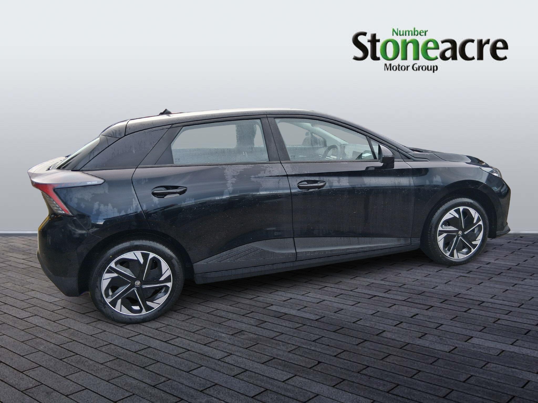 MG 4 EV 49kWh SE Auto 5dr MJ75EPA Image 2