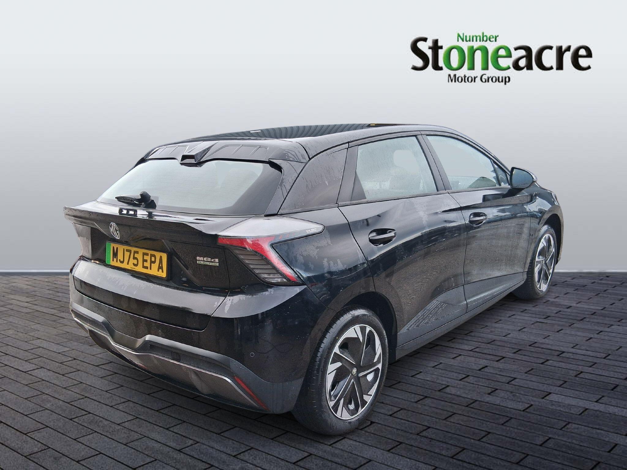 MG 4 EV 49kWh SE Auto 5dr MJ75EPA Image 3