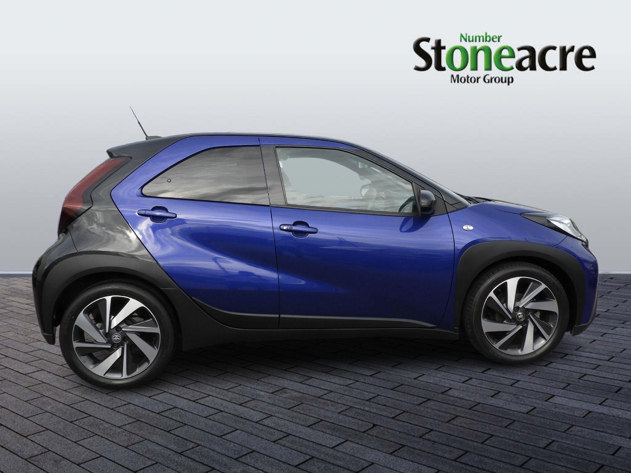 Toyota Aygo X 1.0 VVT-i Exclusive 5dr DN72YCK Image 2