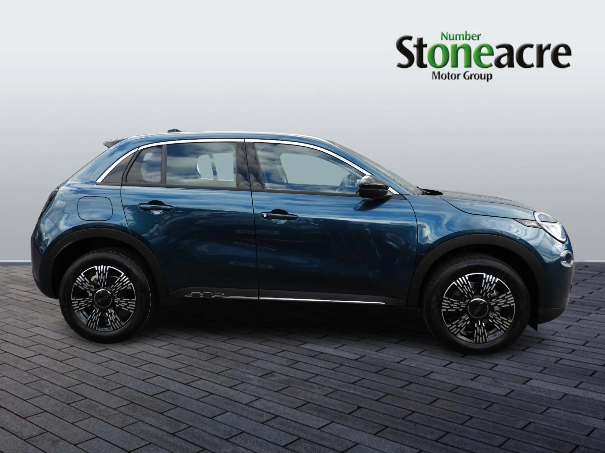 Fiat 600 1.2 MHEV 136 e-DCT Euro 6 (s/s) 5dr BX75WRV Image 2