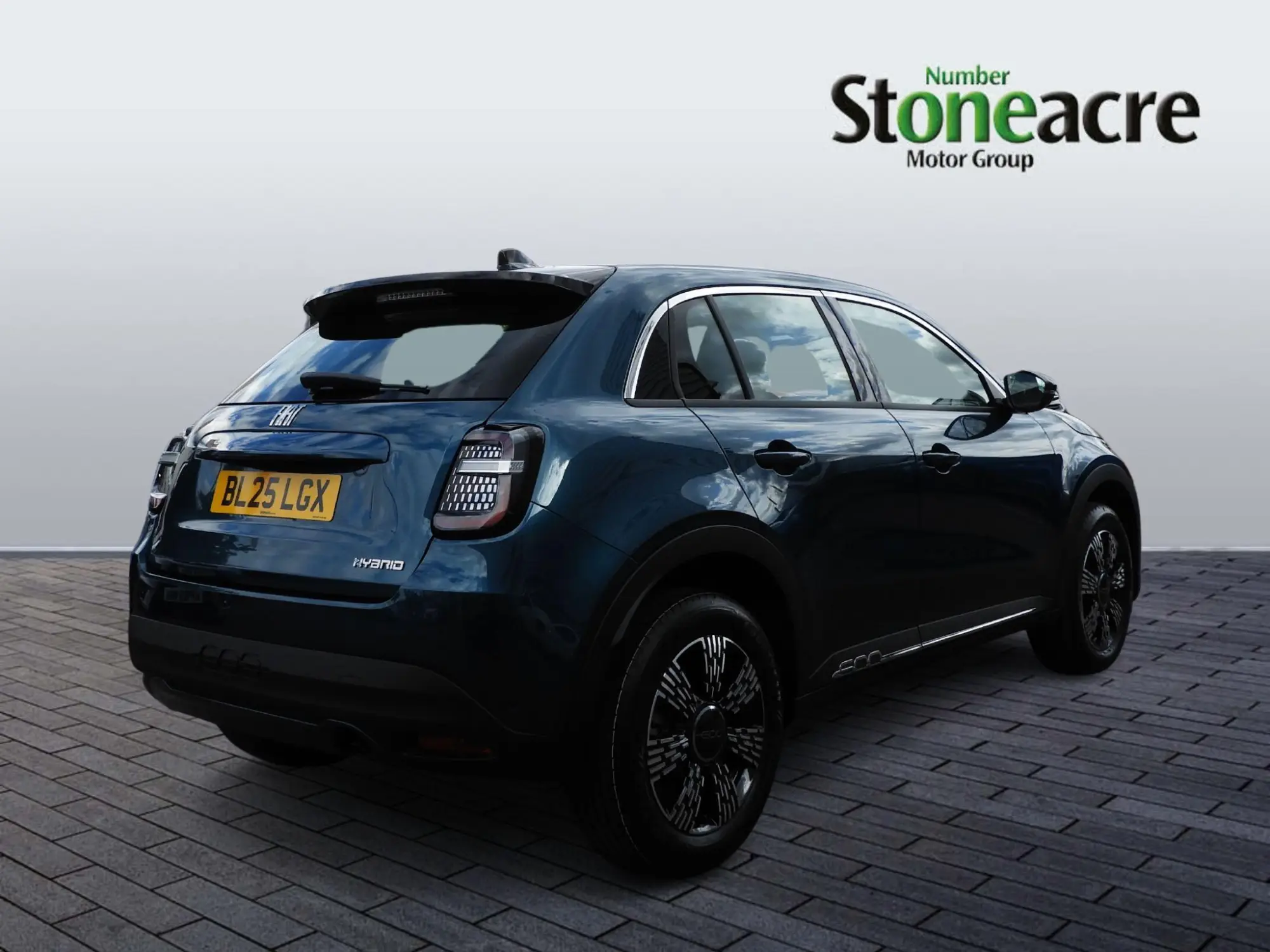 Fiat 600 1.2 MHEV 136 e-DCT Euro 6 (s/s) 5dr BX75WRV Image 3