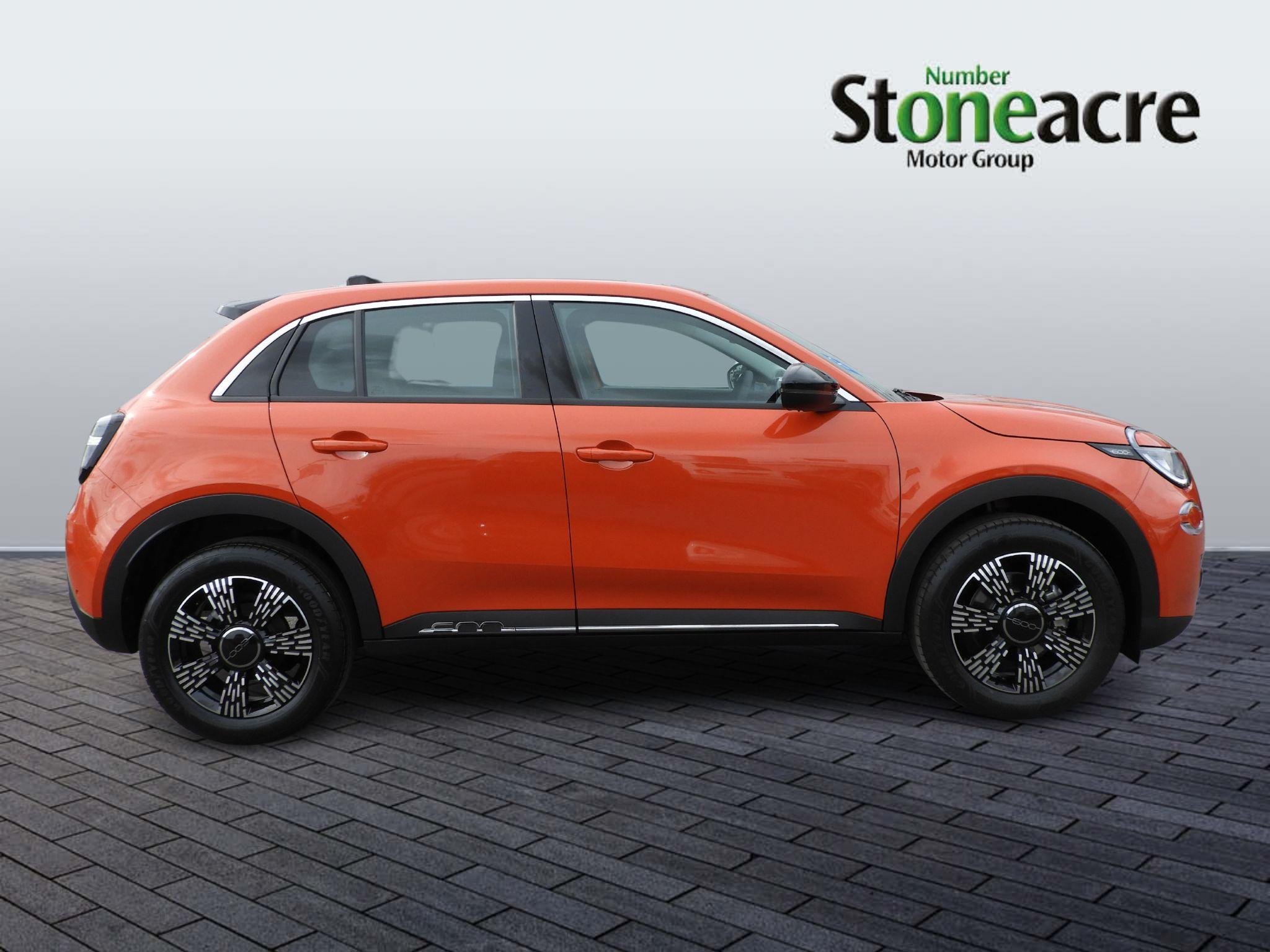 Fiat 600 1.2 MHEV e-DCT Euro 6 (s/s) 5dr BX75WPE Image 2