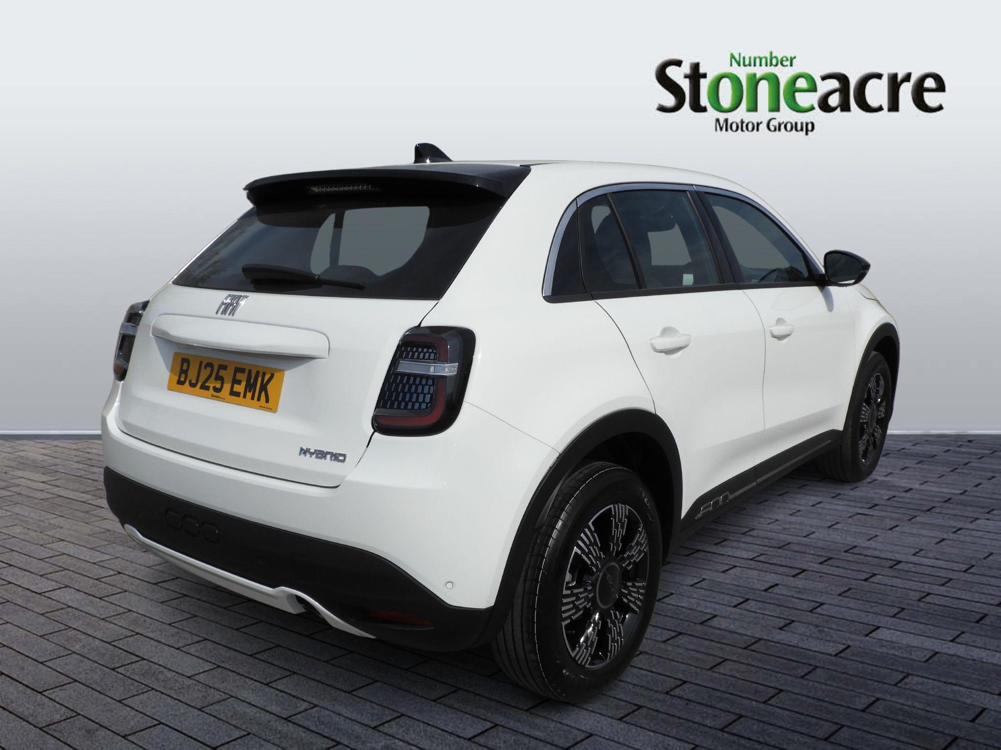 Fiat 600 1.2 MHEV e-DCT Euro 6 (s/s) 5dr BD25LEU Image 3