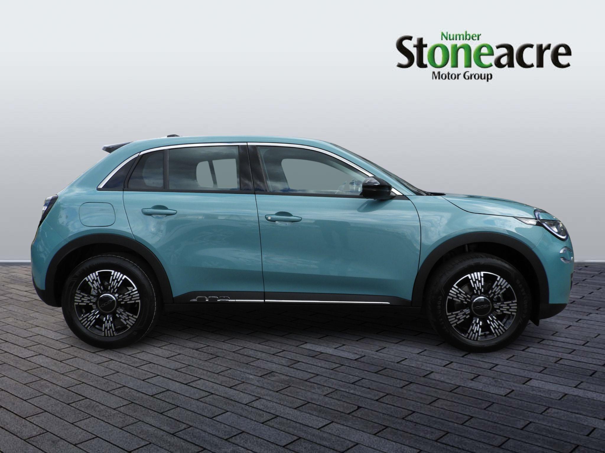 Fiat 600 1.2 MHEV e-DCT Euro 6 (s/s) 5dr BC25UGD Image 2