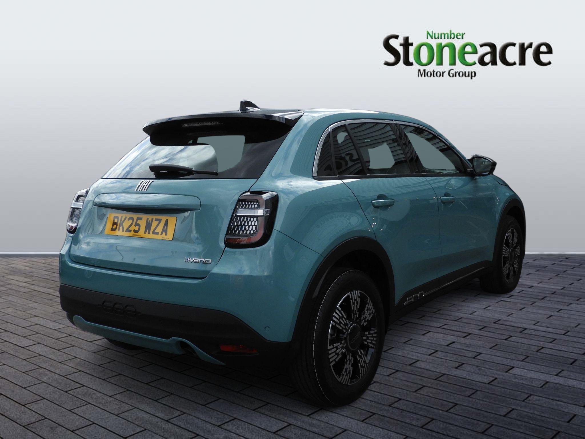 Fiat 600 1.2 MHEV e-DCT Euro 6 (s/s) 5dr BC25UGD Image 3