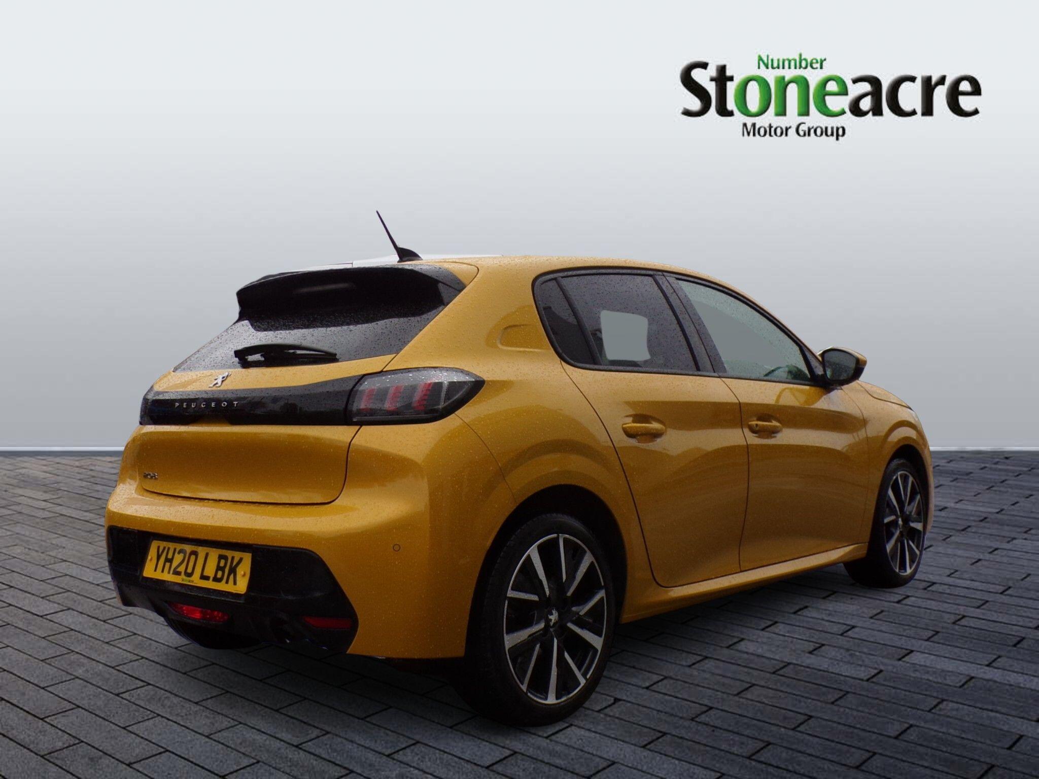 Peugeot 208 1.2 PureTech 100 Allure 5dr YH20LBK Image 3