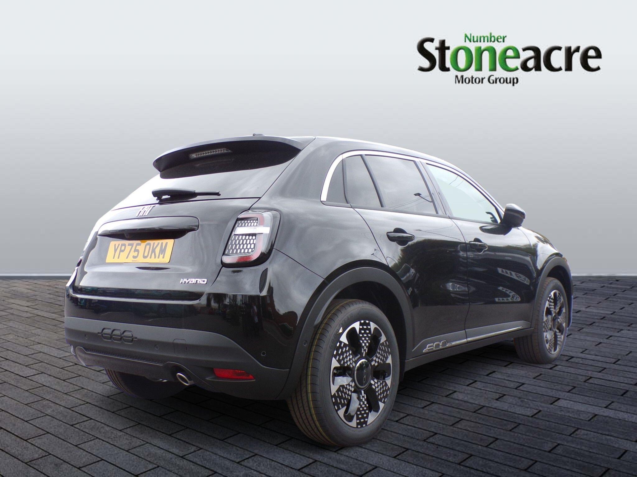 Fiat 600 1.2 MHEV La Prima e-DCT Euro 6 (s/s) 5dr YP75OKM Image 3