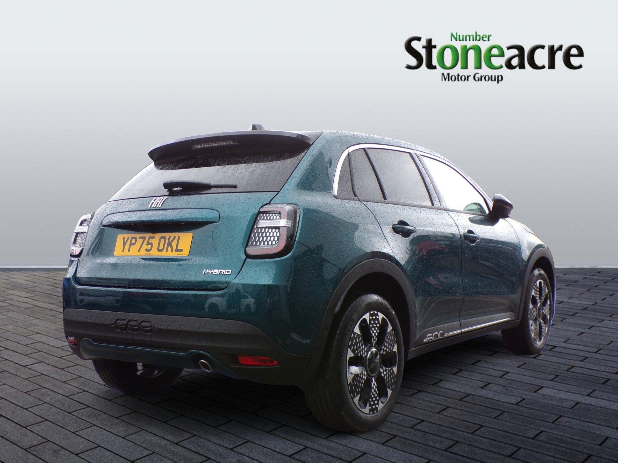 Fiat 600 1.2 MHEV La Prima e-DCT Euro 6 (s/s) 5dr YP75OKL Image 3