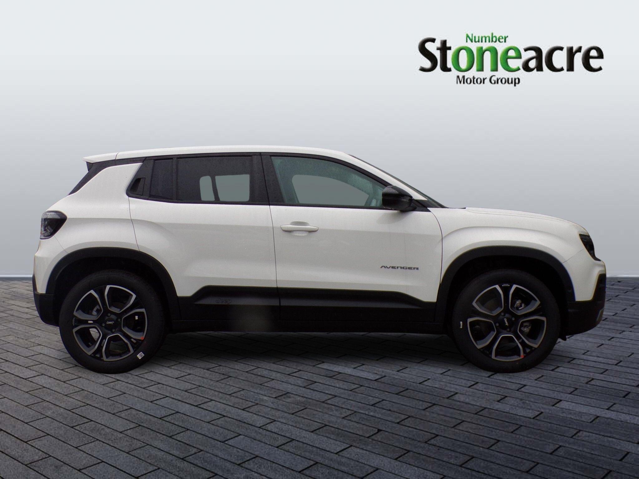 Jeep Avenger e-Hybrid 1.2 e-Hybrid MHEV Summit e-DCT Euro 6 (s/s) 5dr YP75MJO Image 2