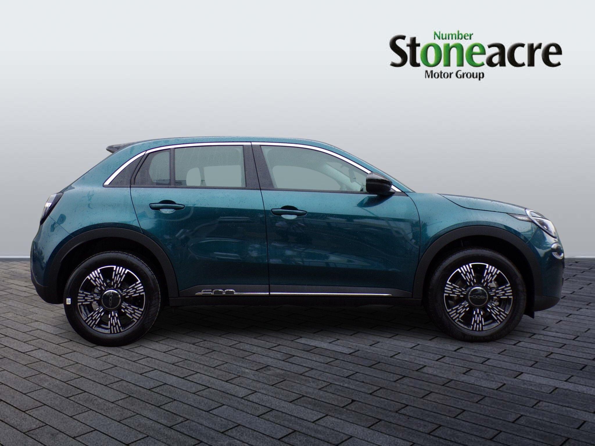 Fiat 600 1.2 MHEV e-DCT Euro 6 (s/s) 5dr YP75GWY Image 2