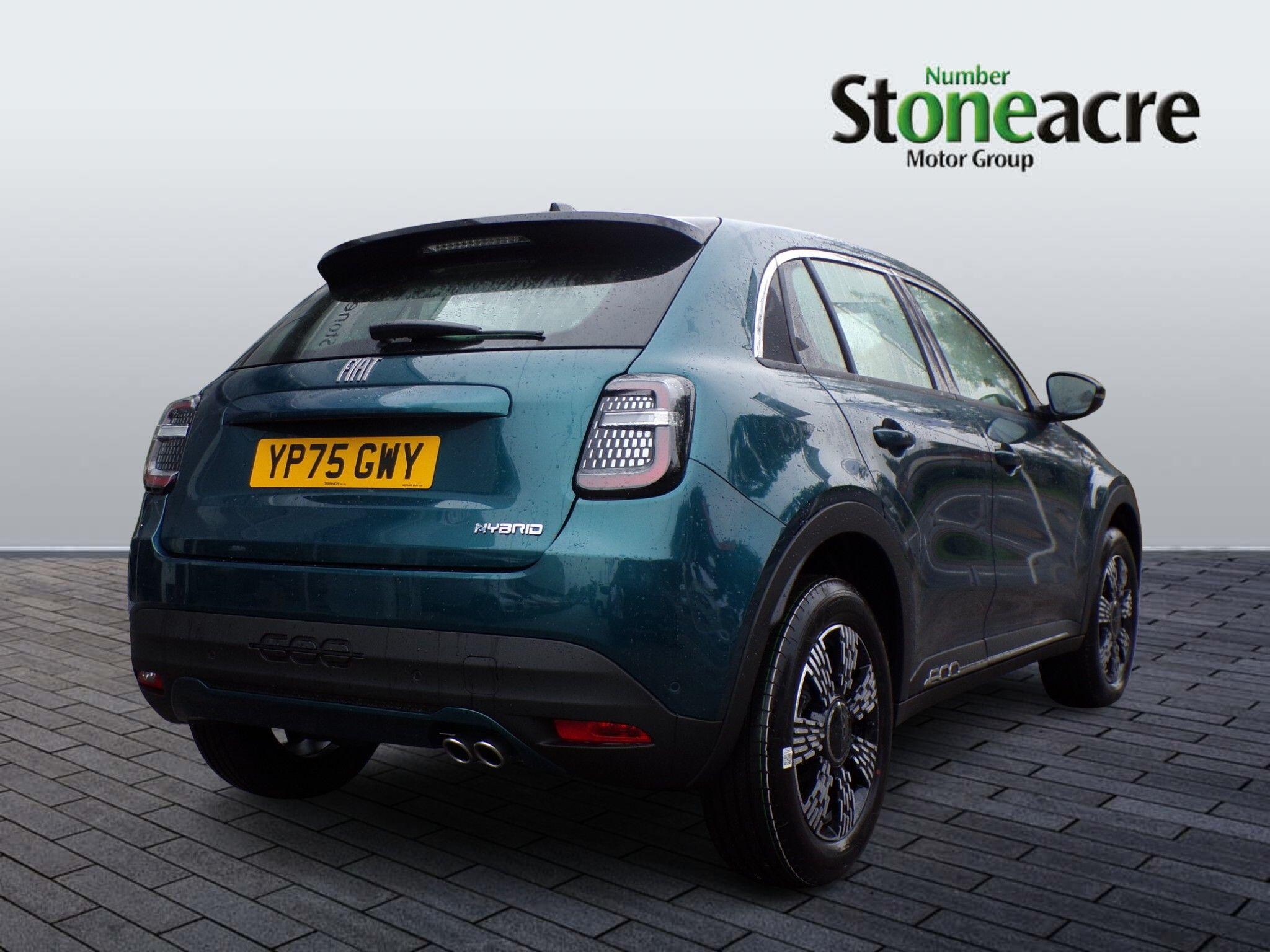 Fiat 600 1.2 MHEV e-DCT Euro 6 (s/s) 5dr YP75GWY Image 3