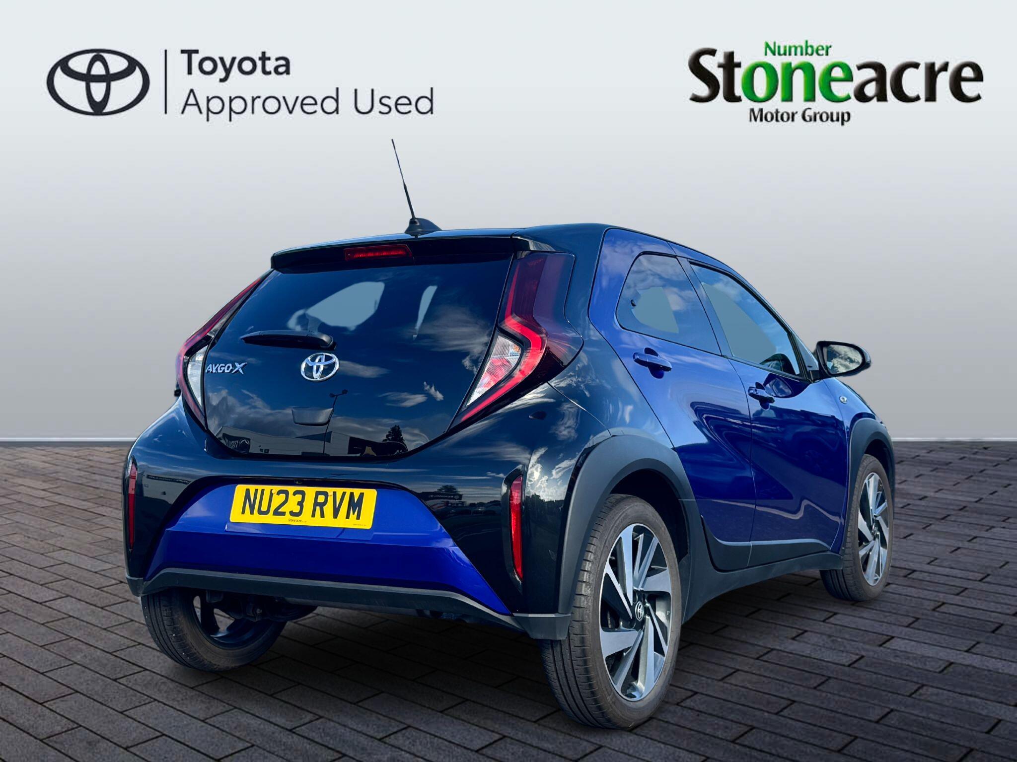 Toyota Aygo X 1.0 VVT-i Edge 5dr NU23RVM Image 3