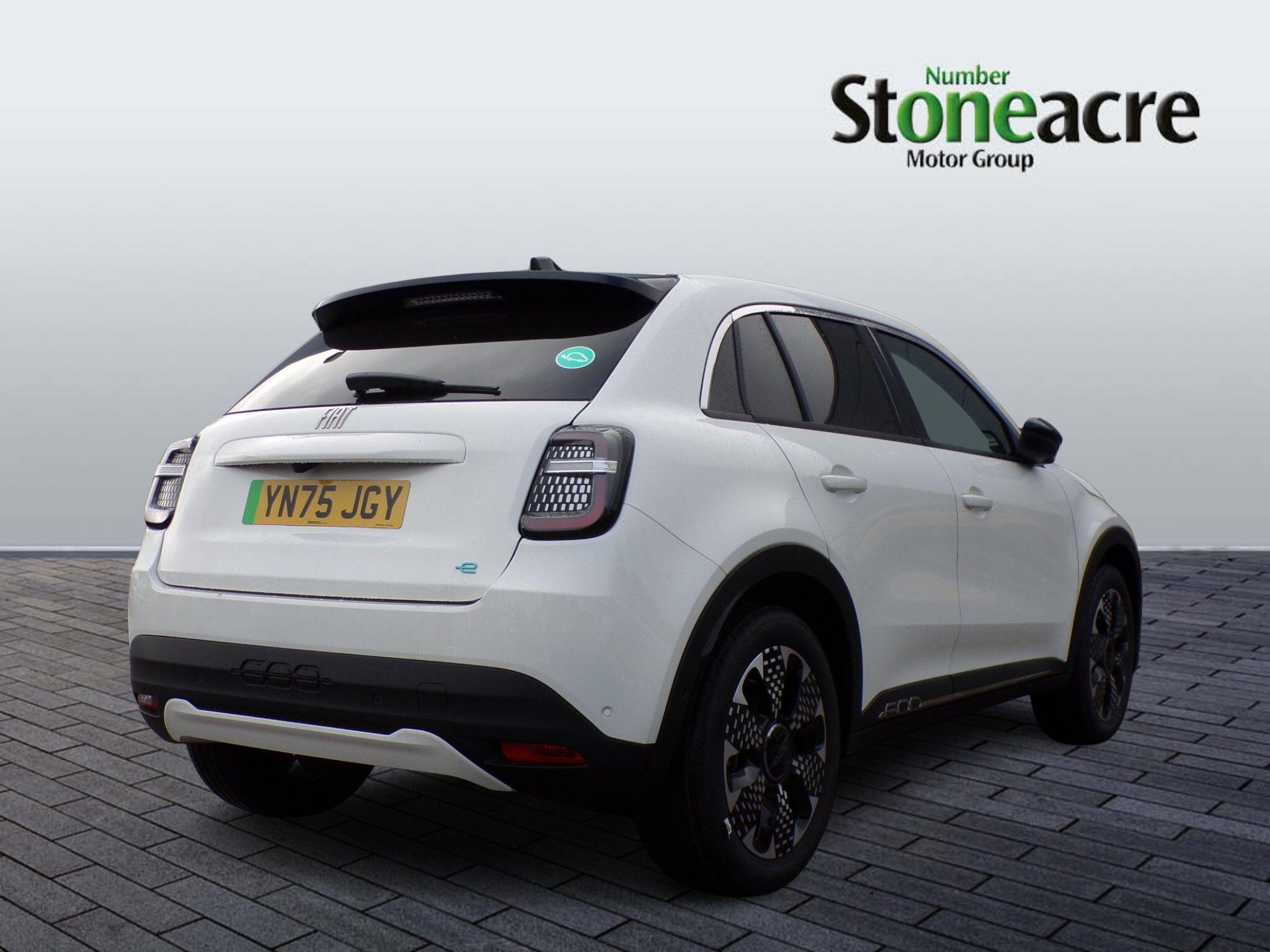 Fiat 600e New Fiat 600e La Prima 54kwh 154hp YN75JGY Image 3