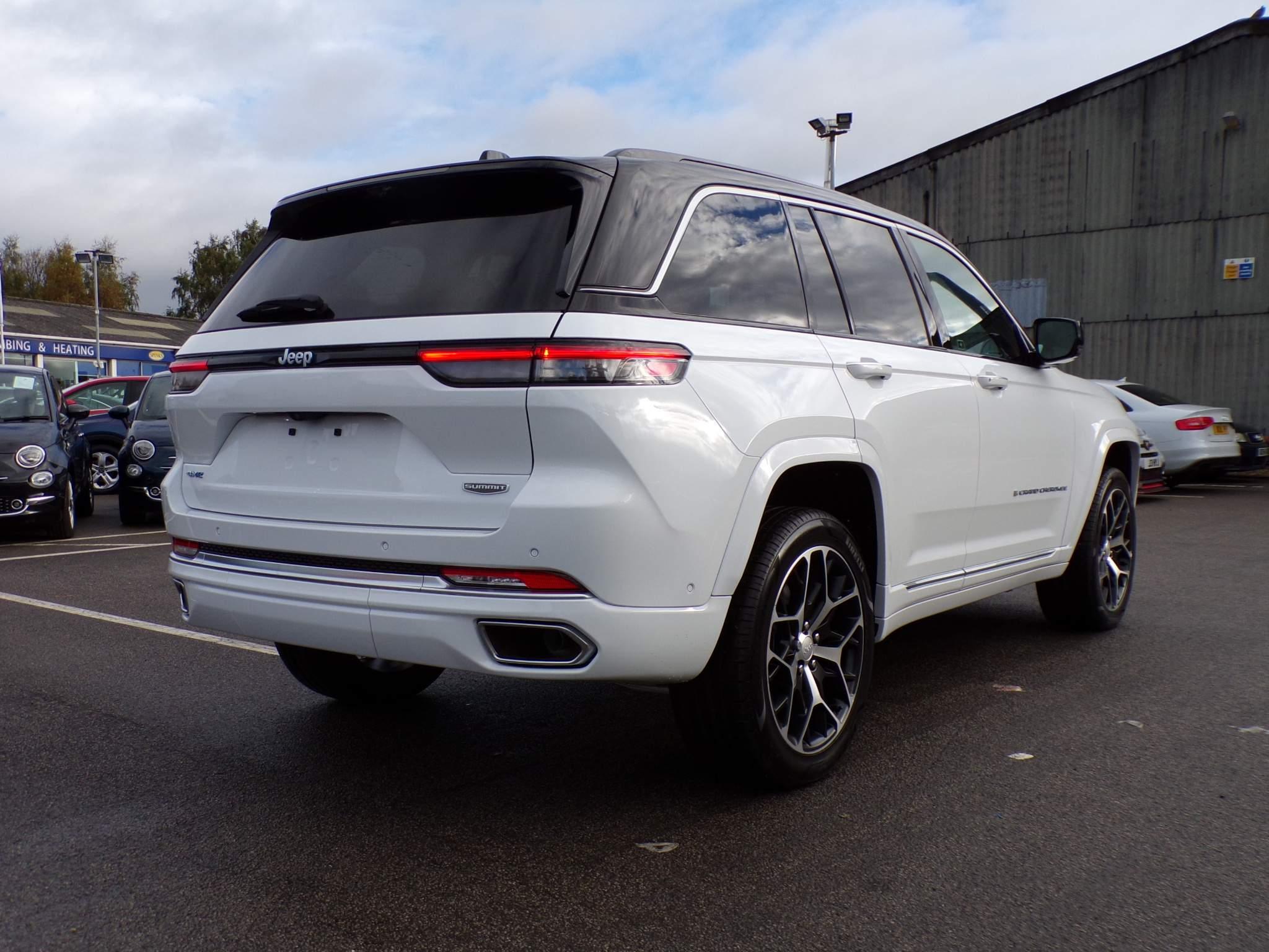 Jeep Grand Cherokee 2.0 Turbo 4xe PHEV Summit Reserve 5dr Auto null Image 3