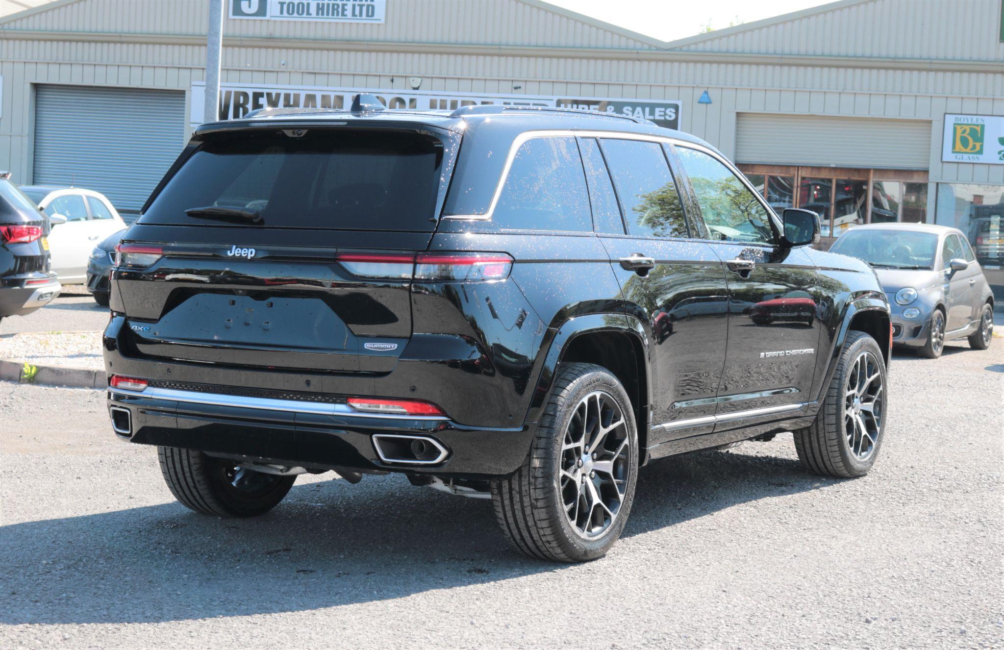 Jeep Grand Cherokee Image 3