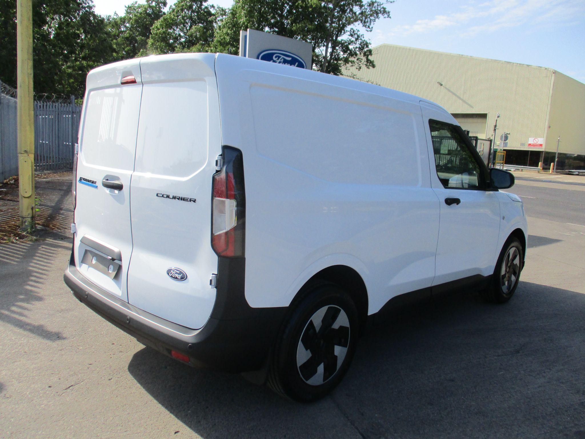 Ford E-Transit Courier 43kWh Trend Auto SWB 5dr YA25WND Image 3
