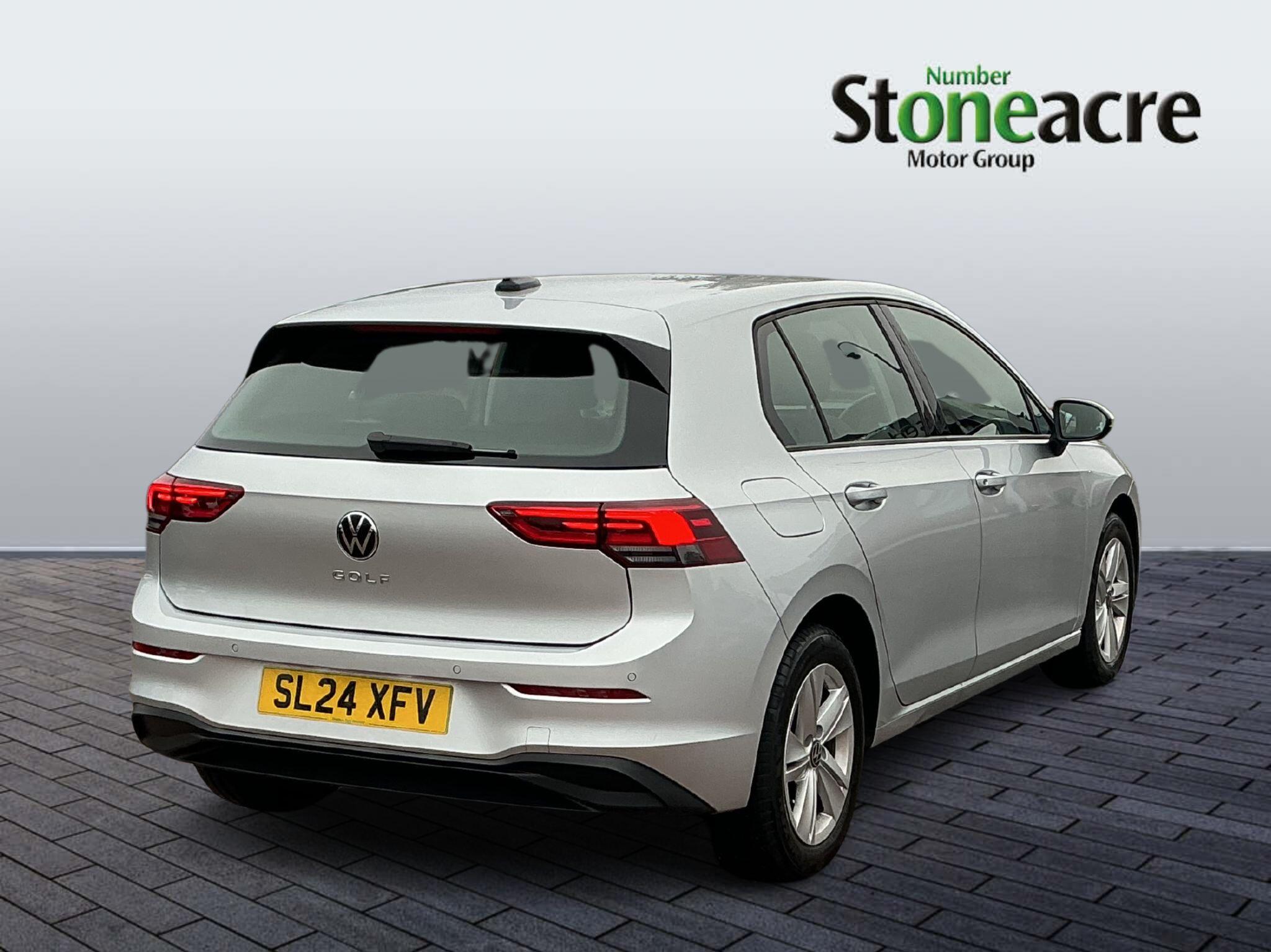 Volkswagen Golf 1.0 TSI Life Euro 6 (s/s) 5dr SL24XFV Image 3