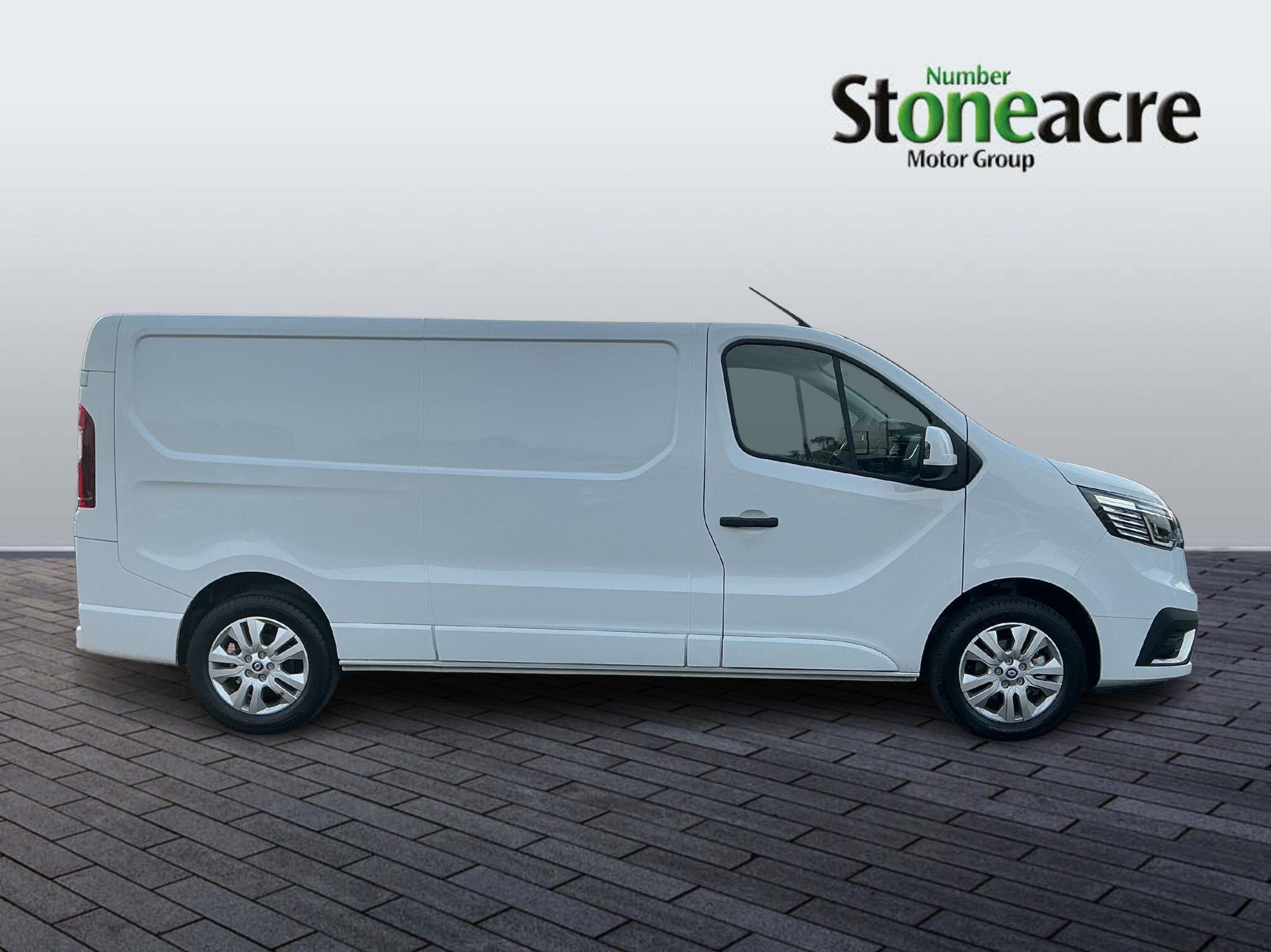 Renault Trafic Image 2