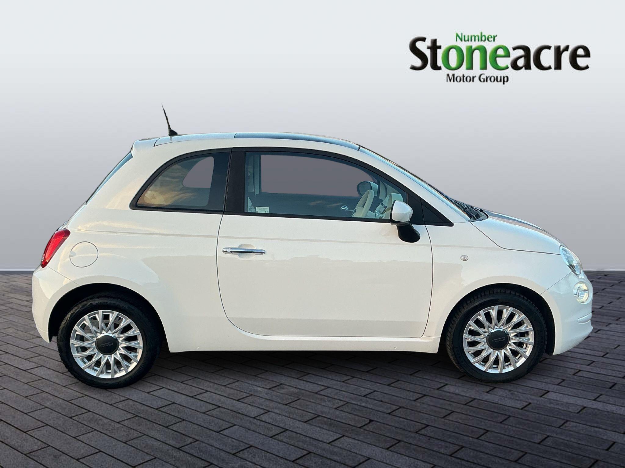 Fiat 500 1.0 Mild Hybrid Lounge 3dr GF70OOX Image 2