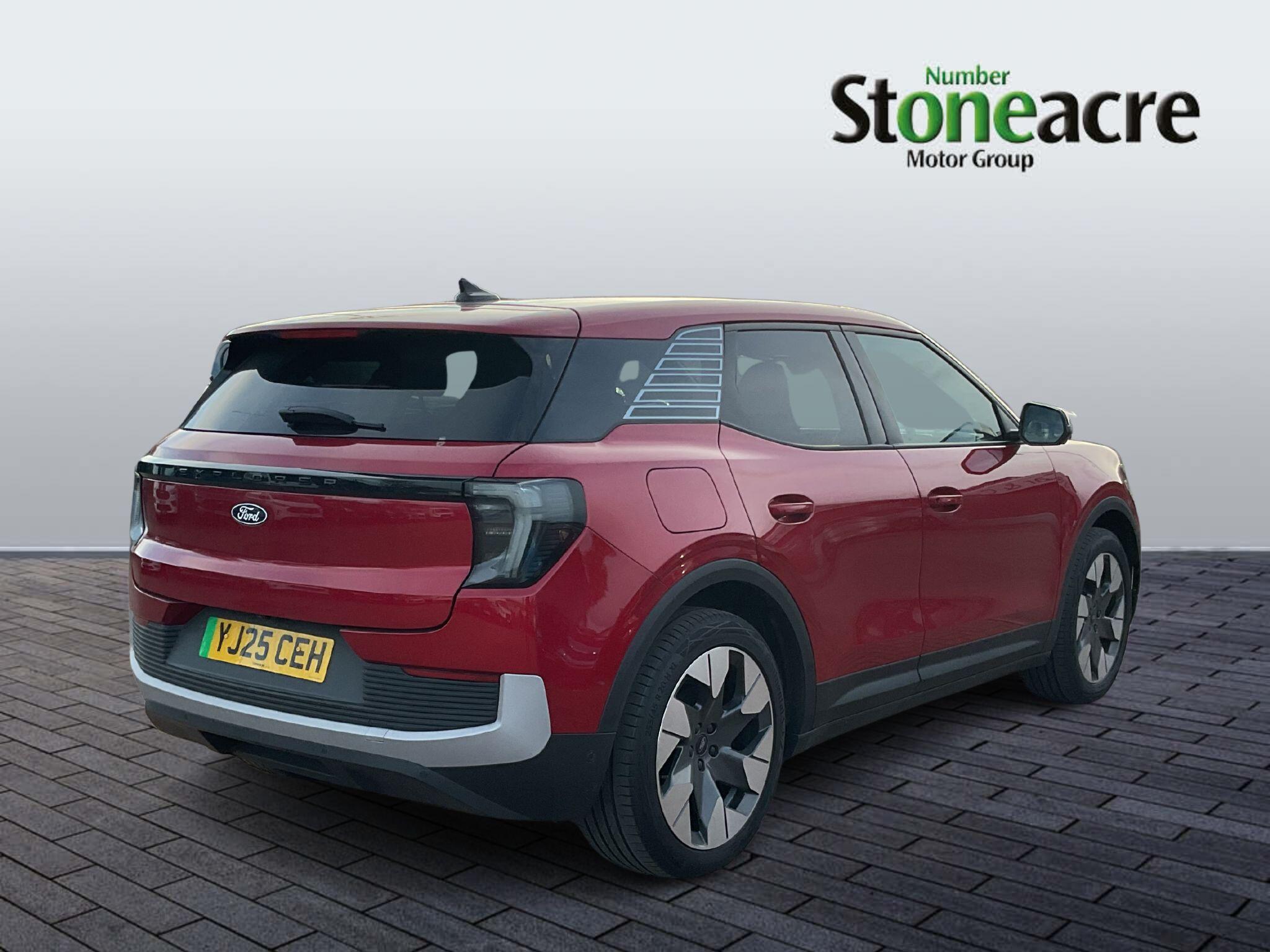 Ford Explorer Extended Range 77kWh Premium Auto 5dr YJ25CEH Image 3