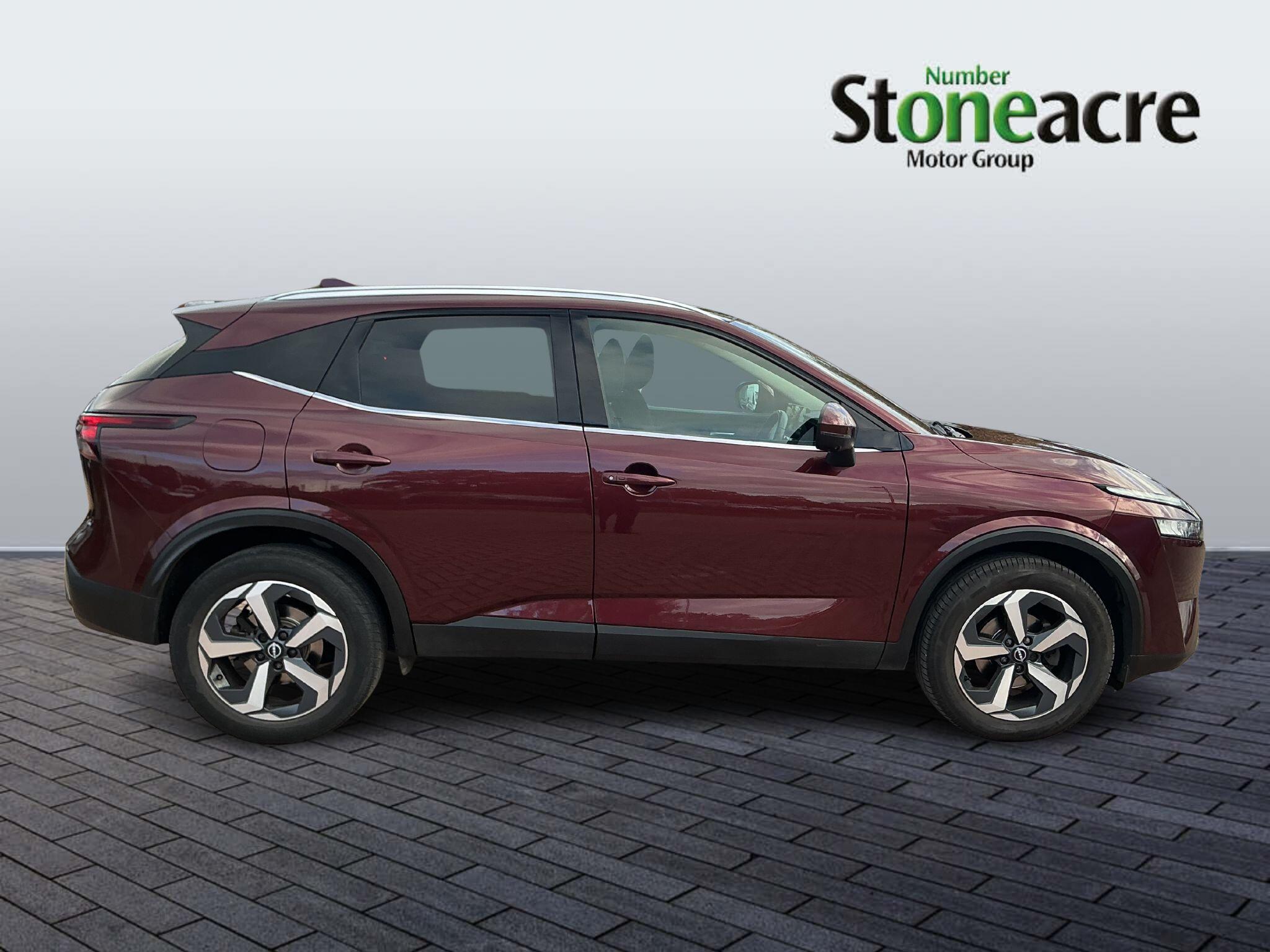 Nissan Qashqai 1.3 DiG-T MH N-Connecta 5dr AY72PVD Image 2