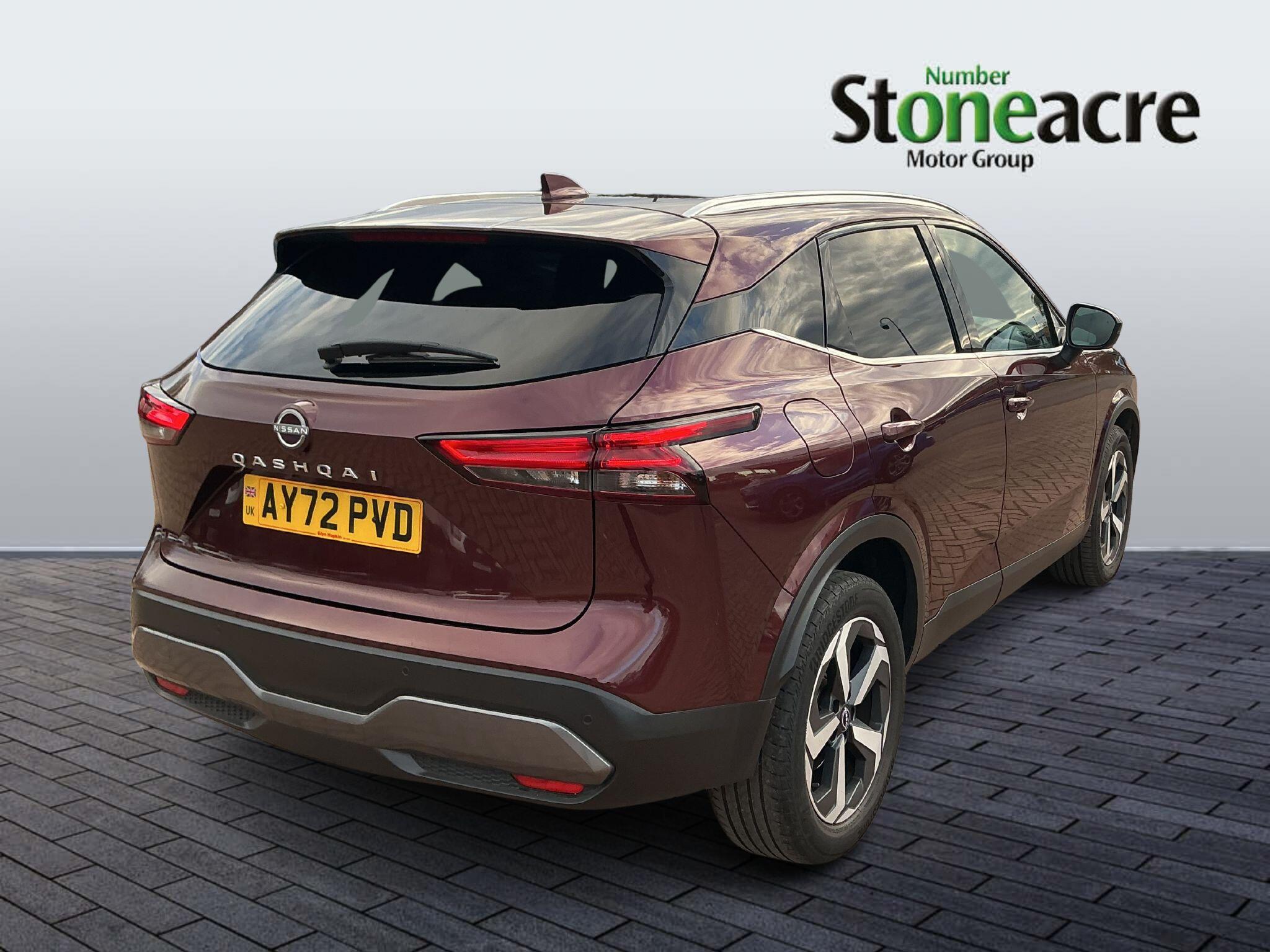 Nissan Qashqai 1.3 DiG-T MH N-Connecta 5dr AY72PVD Image 3