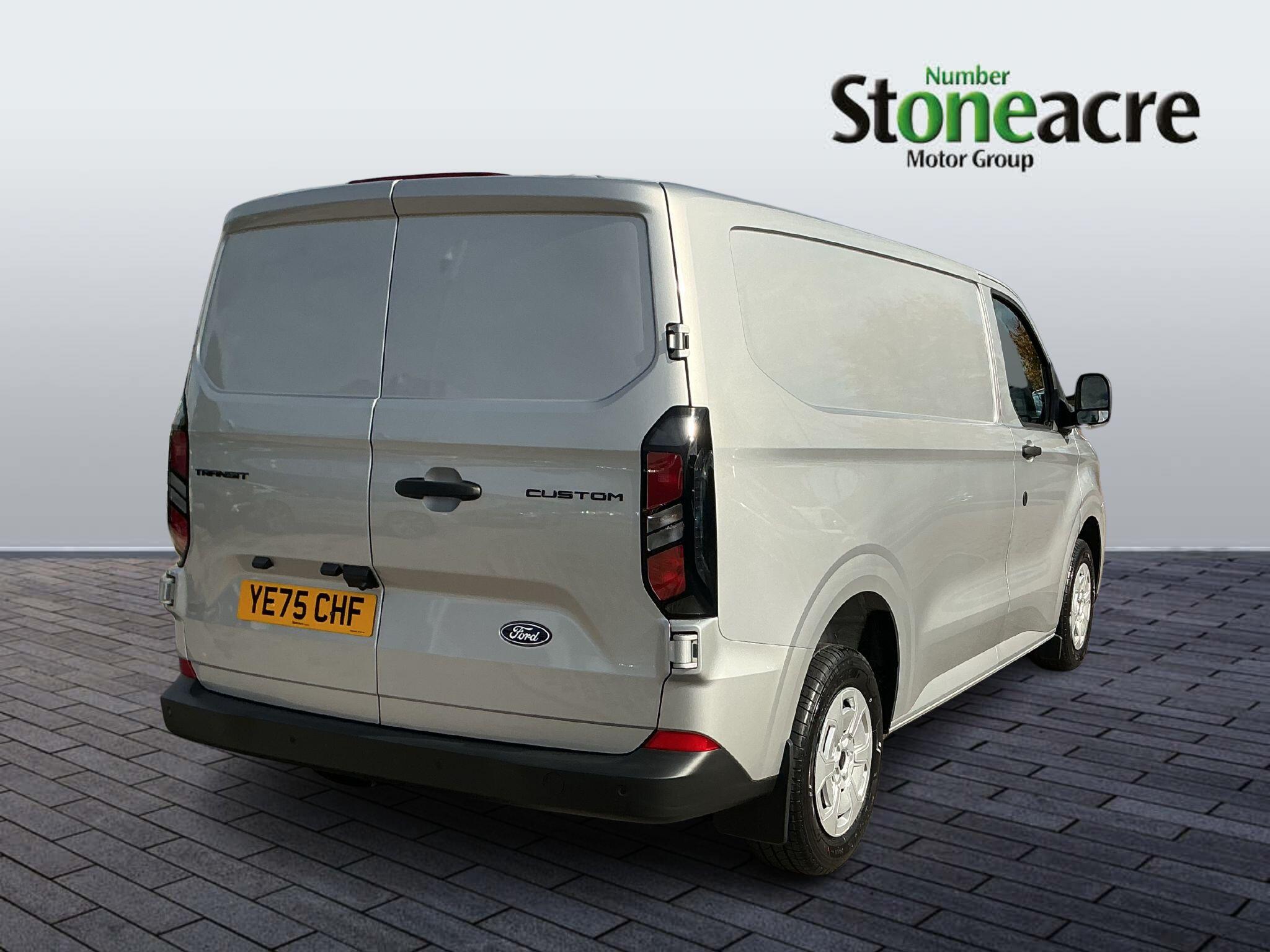 Ford Transit Custom Image 3