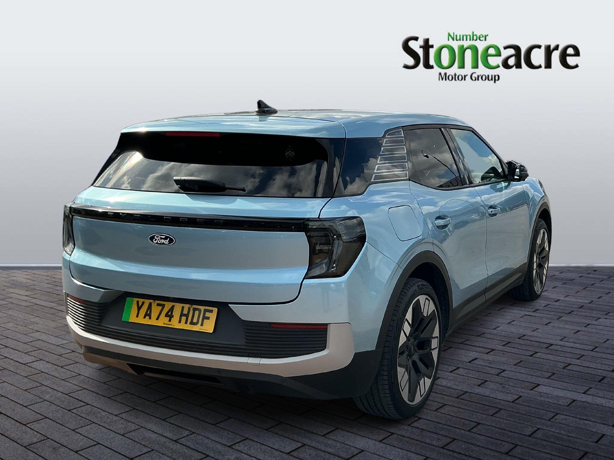 Ford Explorer Extended Range 79kWh Premium Auto AWD 5dr YA74HDF Image 3