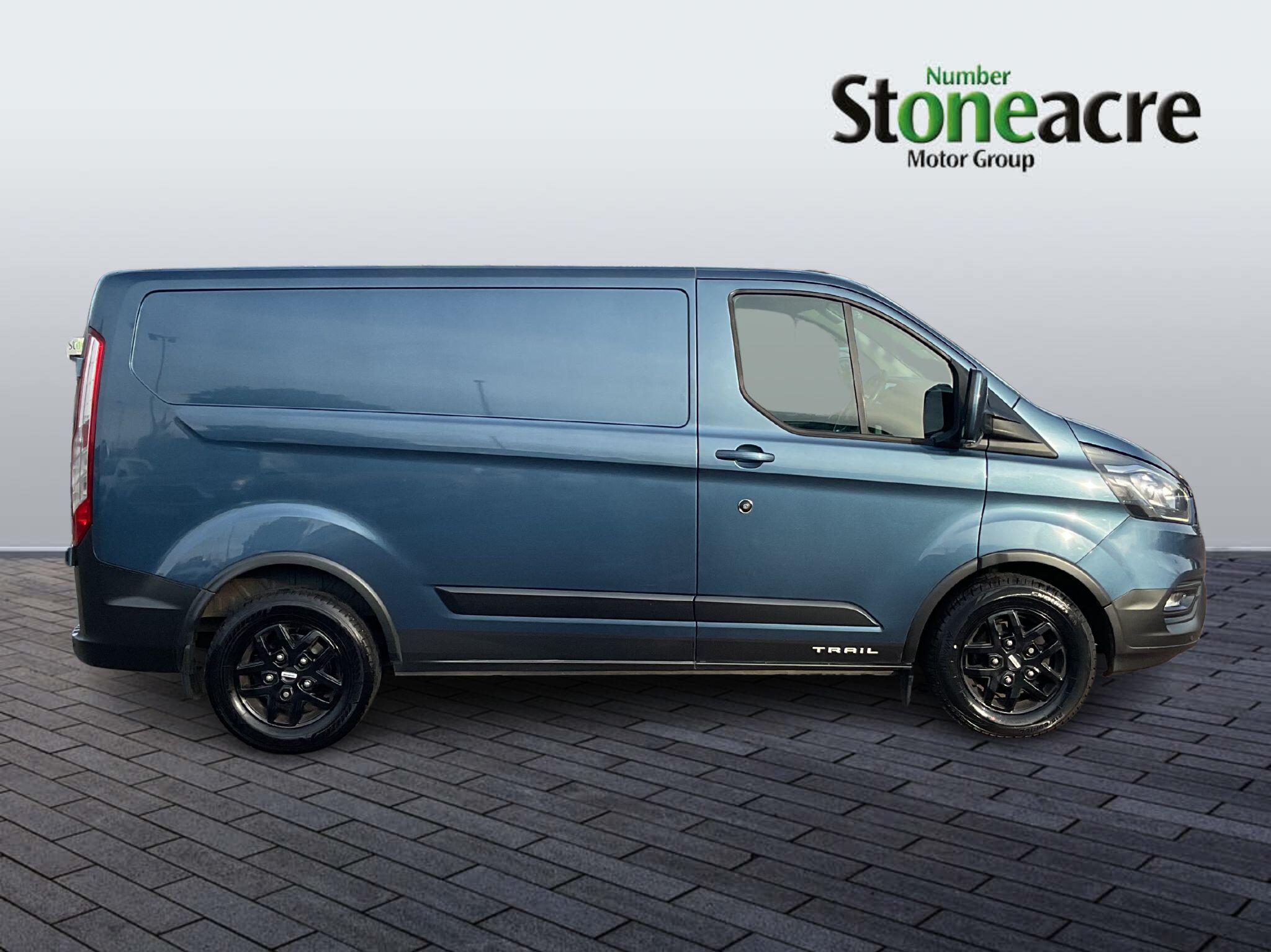 Ford Transit Custom Image 2