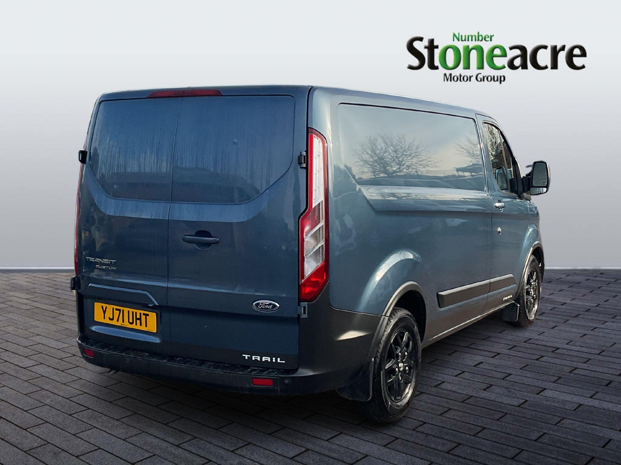 Ford Transit Custom Image 3
