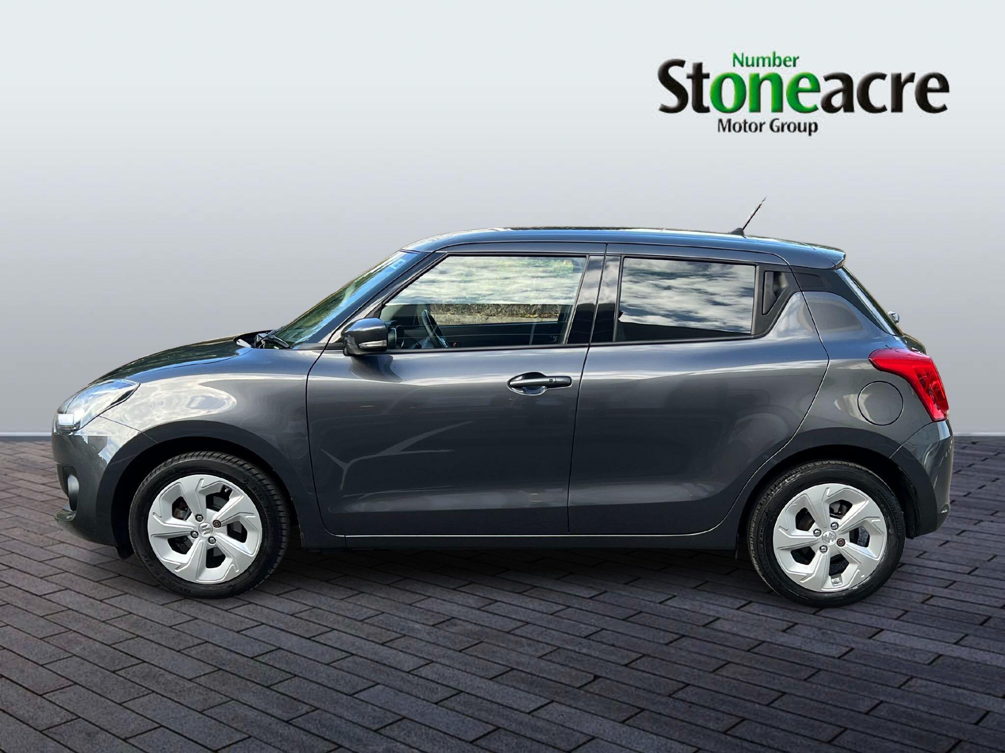 Suzuki Swift 1.2 Dualjet 83 12V Hybrid SZ5 5dr DN72VPC Image 3