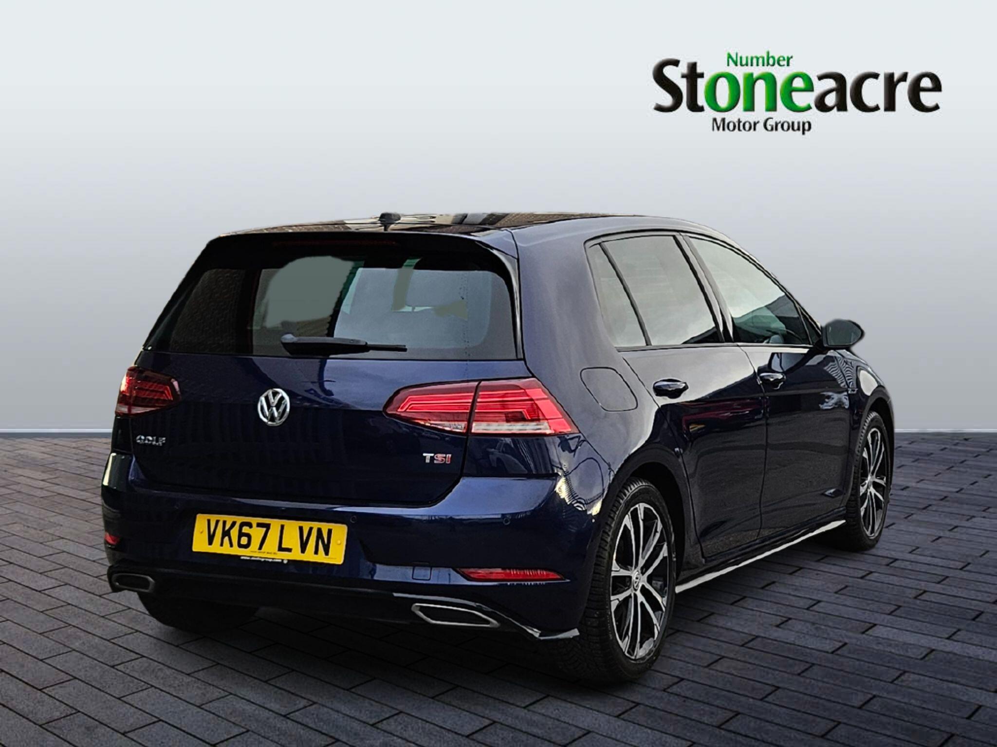 Volkswagen Golf 1.5 TSI EVO R-Line DSG Euro 6 (s/s) 5dr VK67LVN Image 3