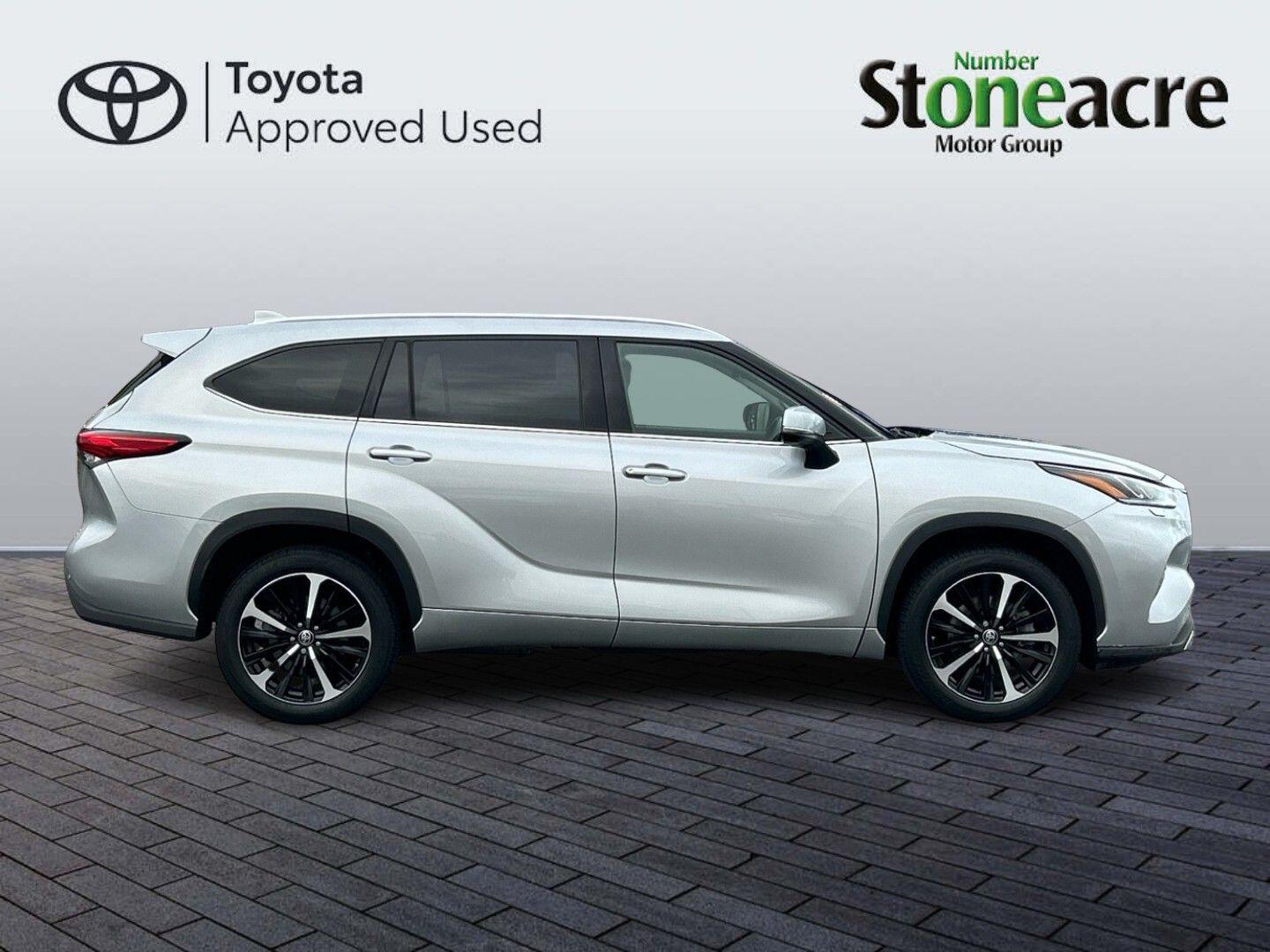 Toyota Highlander Image 2