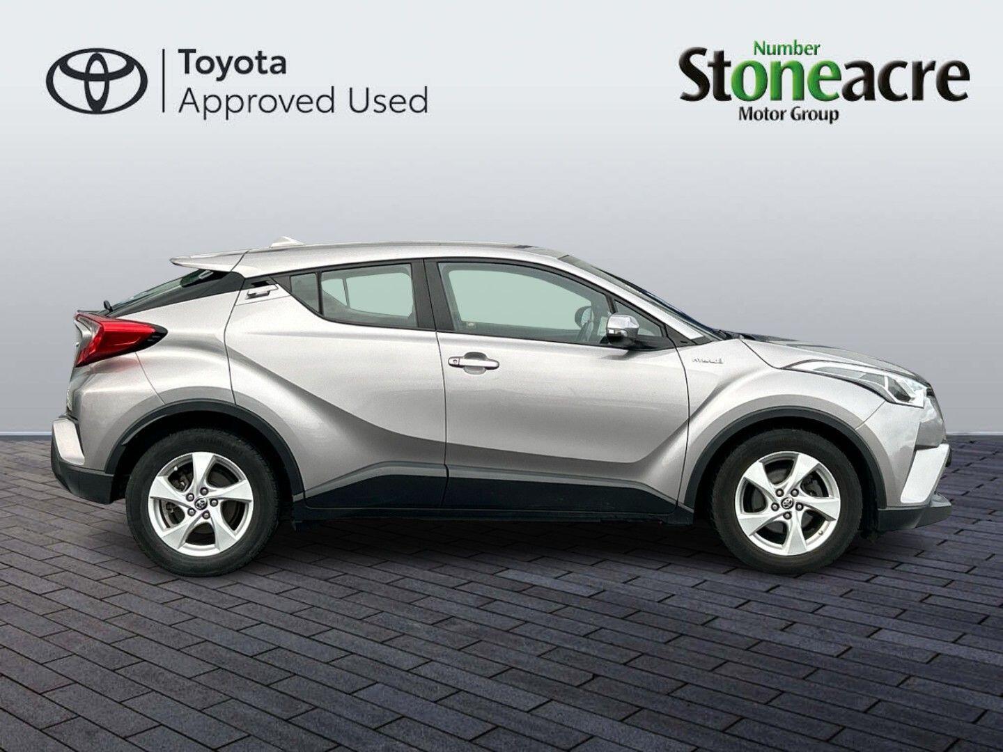 Toyota C-HR Self-Charging Hybrid Image 2