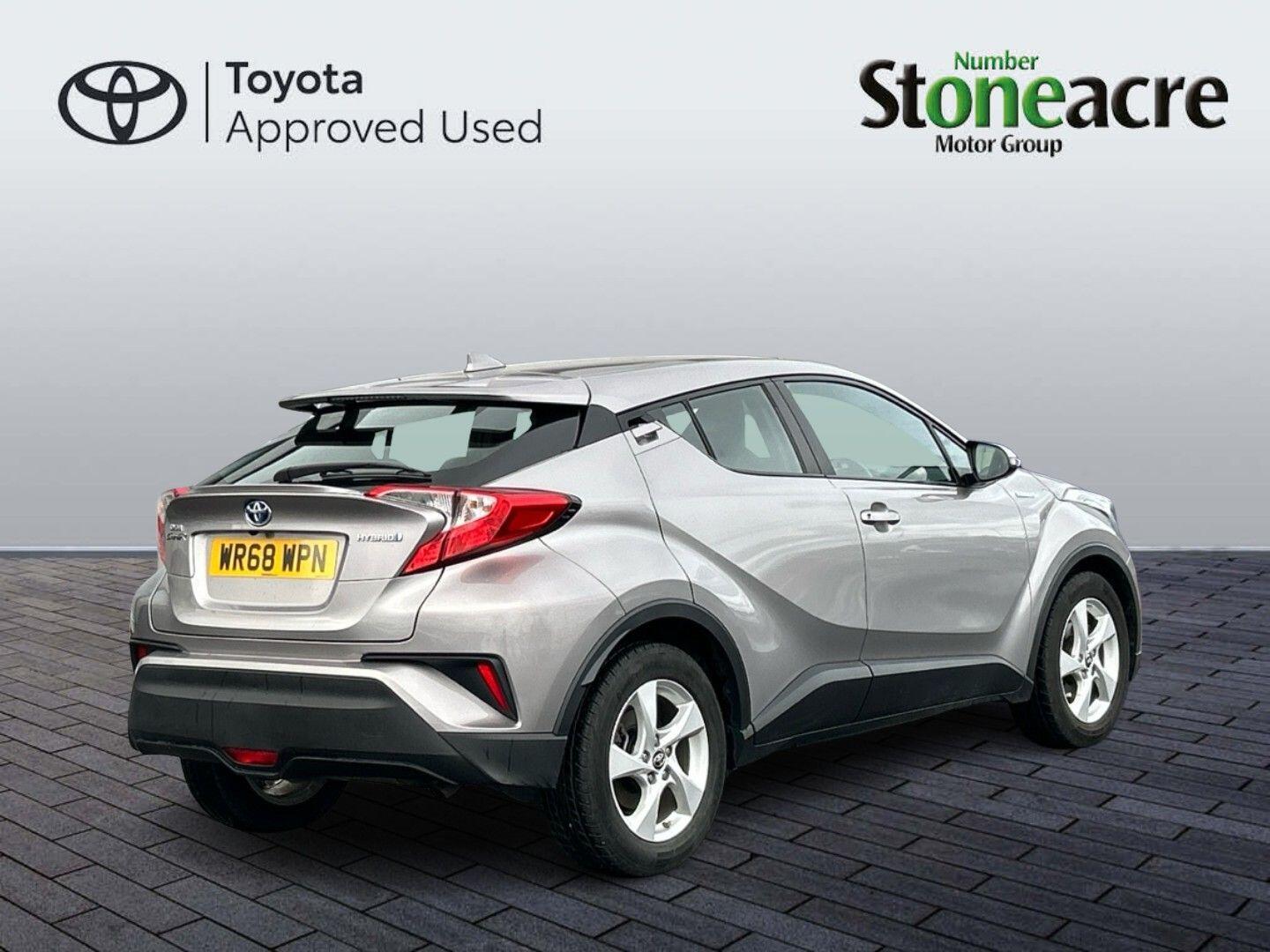 Toyota C-HR Self-Charging Hybrid Image 3