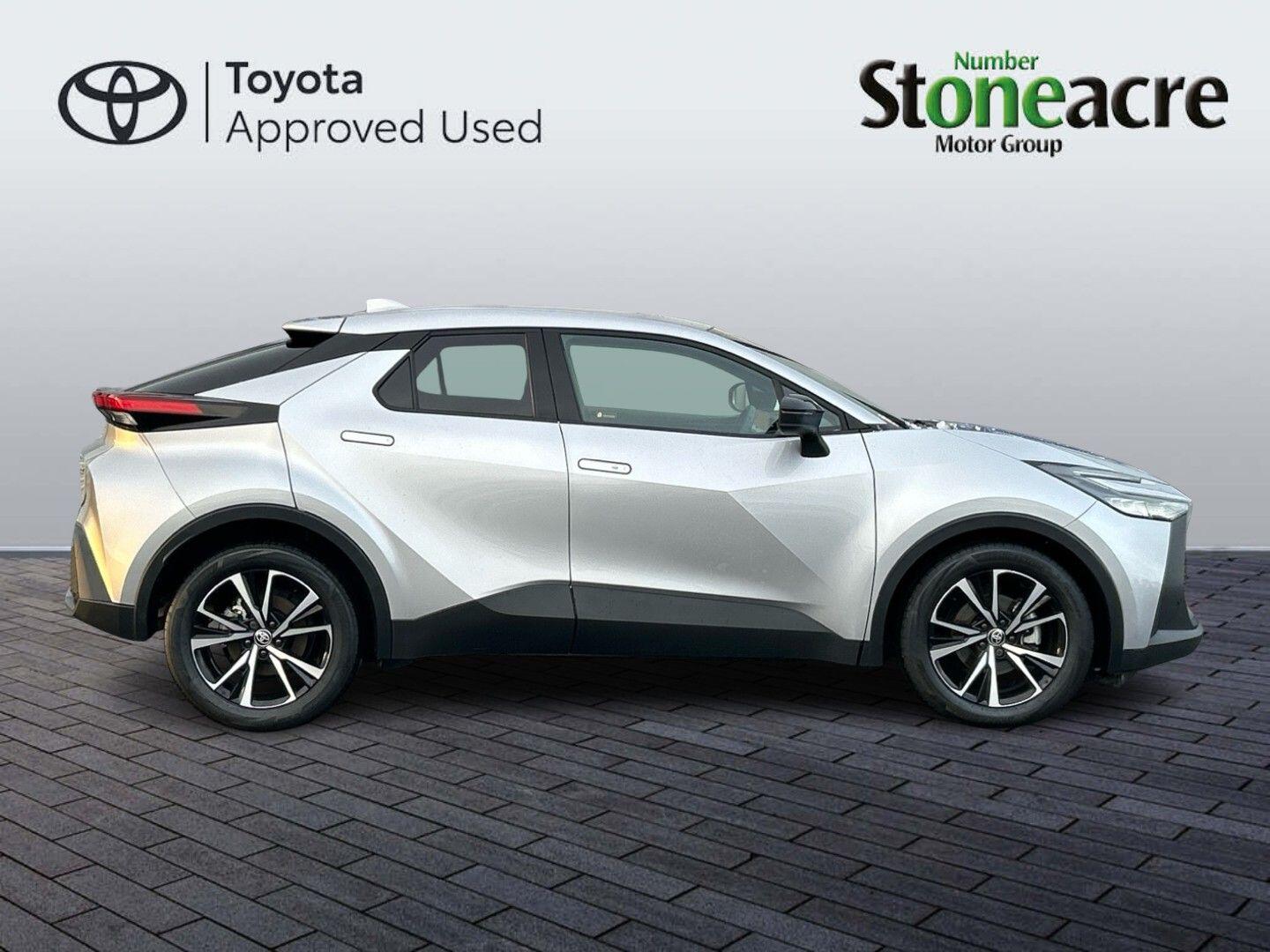 Toyota C-HR Self-Charging Hybrid 1.8 VVT-h Design CVT Euro 6 (s/s) 5dr FE74ZSP Image 2