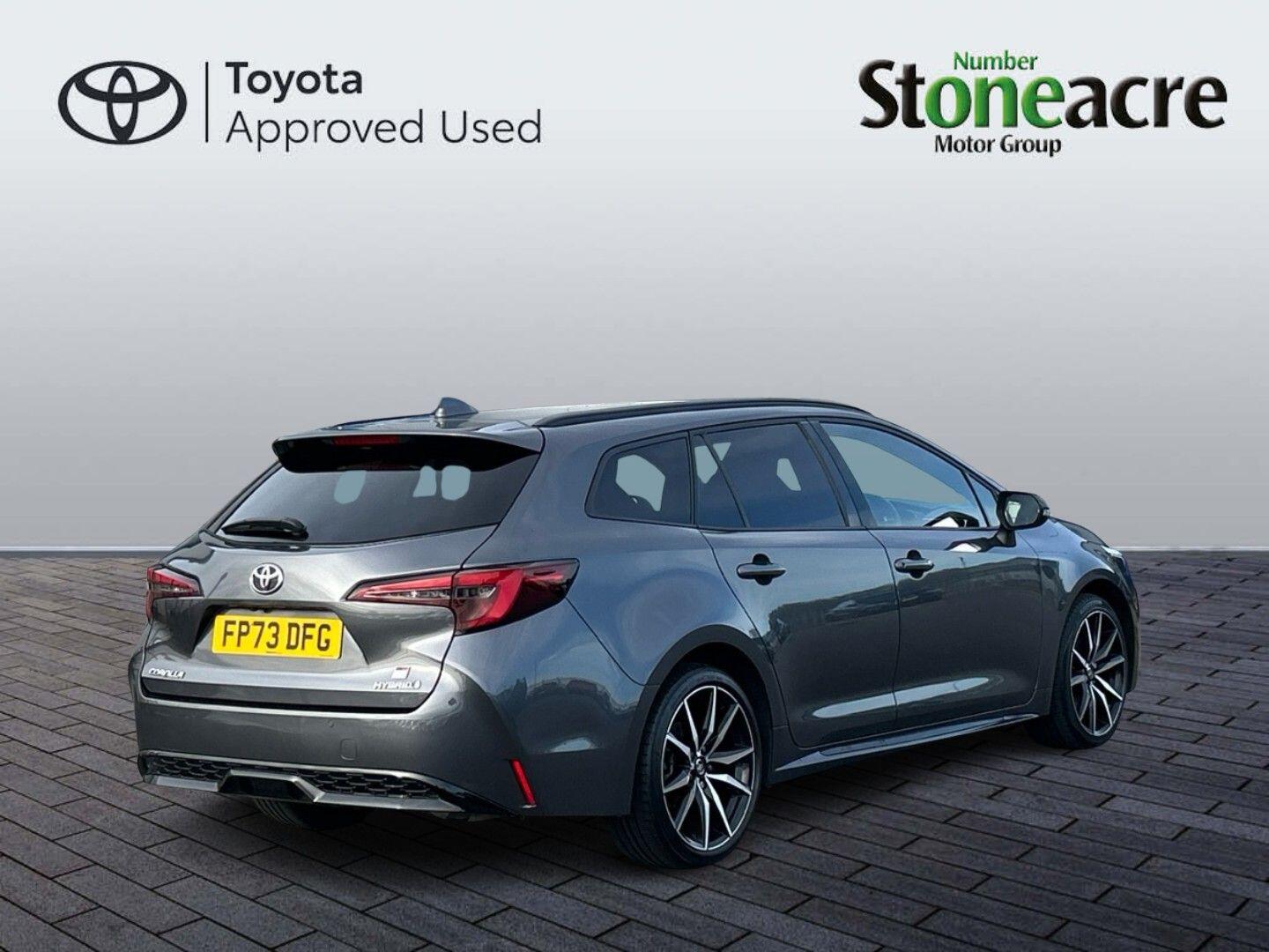 Toyota Corolla Touring Sports Image 3