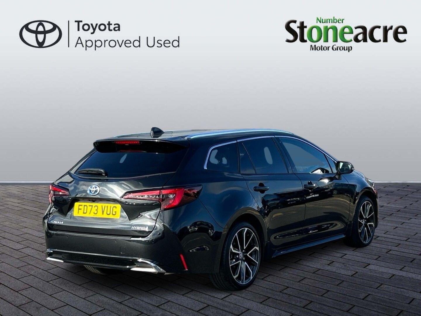 Toyota Corolla Hatchback Image 3