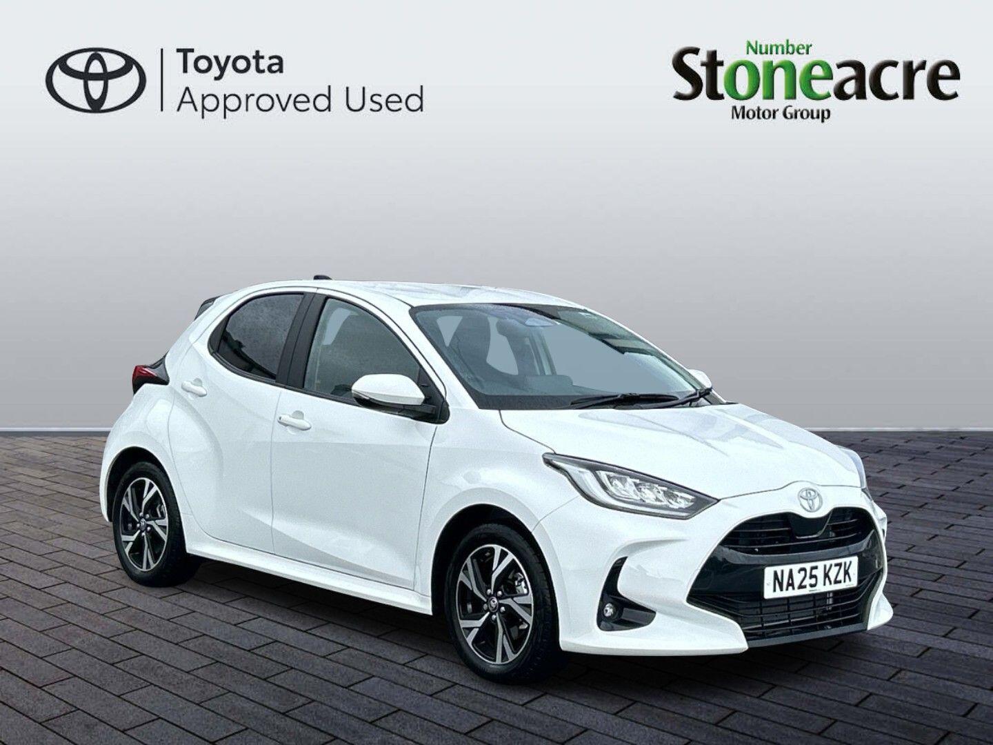 Toyota Yaris 1.5 Hybrid Design 5dr CVT NA25KZK Image 1