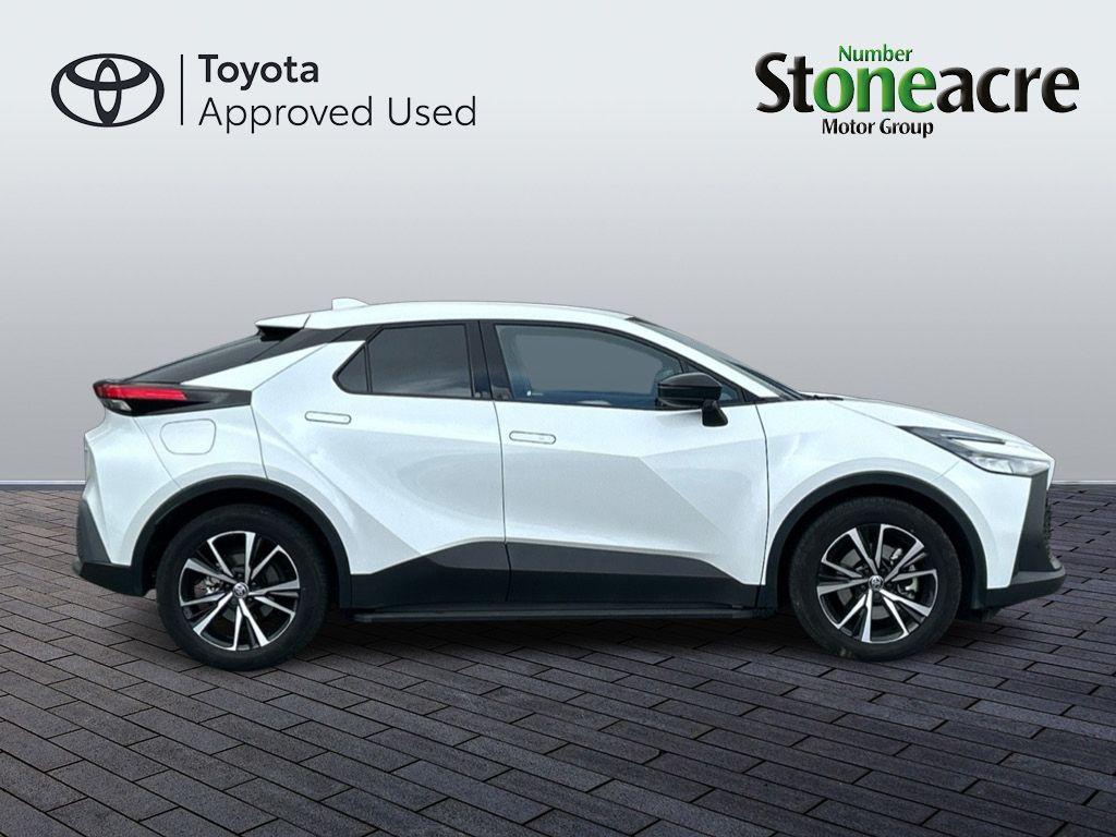 Toyota C-HR Plug-in Hybrid Image 2