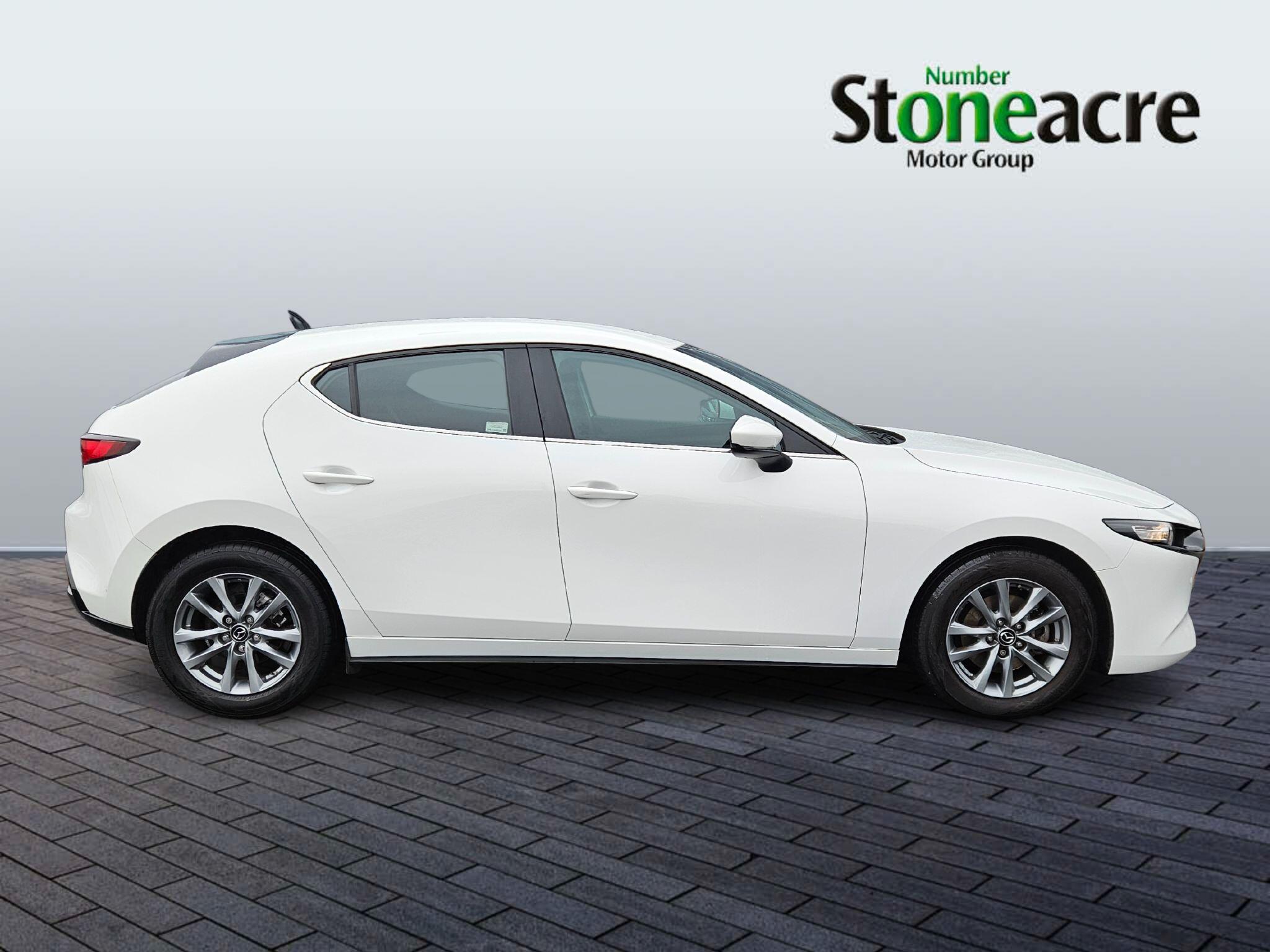 Mazda 3 2.0 e-Skyactiv G MHEV Centre-Line 5dr NL73UDS Image 2