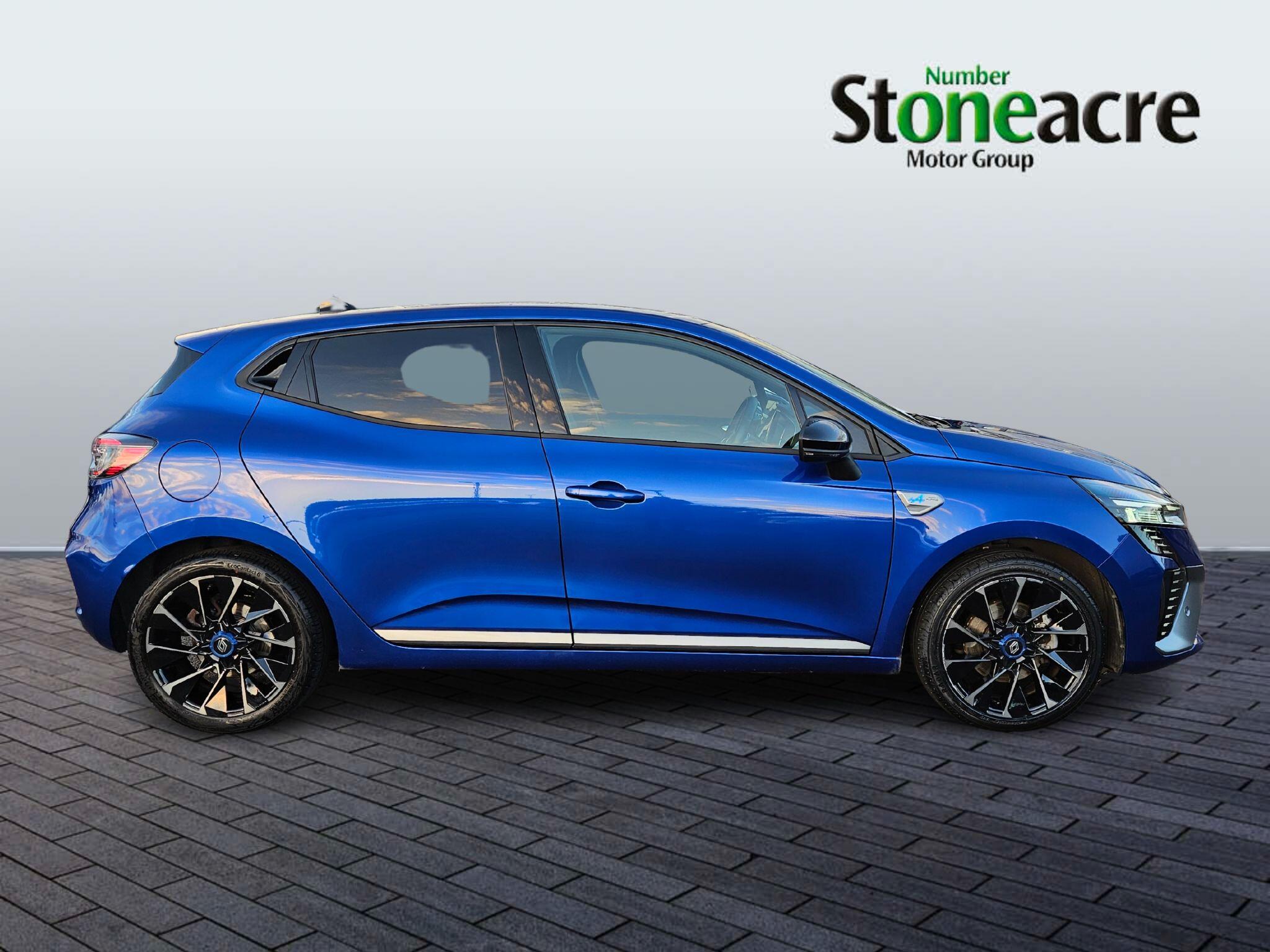 Renault Clio E-Tech 1.6 E-TECH esprit Alpine Auto Euro 6 (s/s) 5dr NG73VFP Image 2