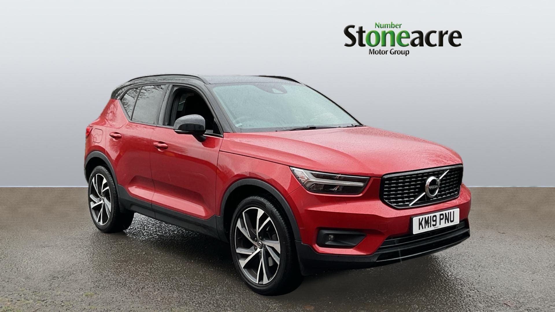 Volvo XC40 2.0 D3 R-Design Auto AWD Euro 6 (s/s) 5dr KM19PNU Image 1