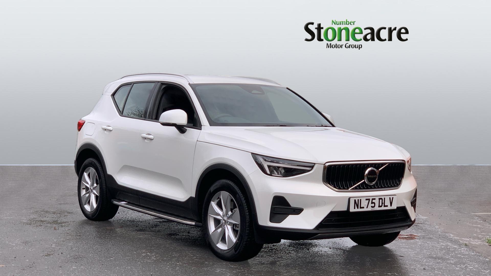 Volvo XC40 Core B3 (163 hp) Auto NL75DLV Image 1