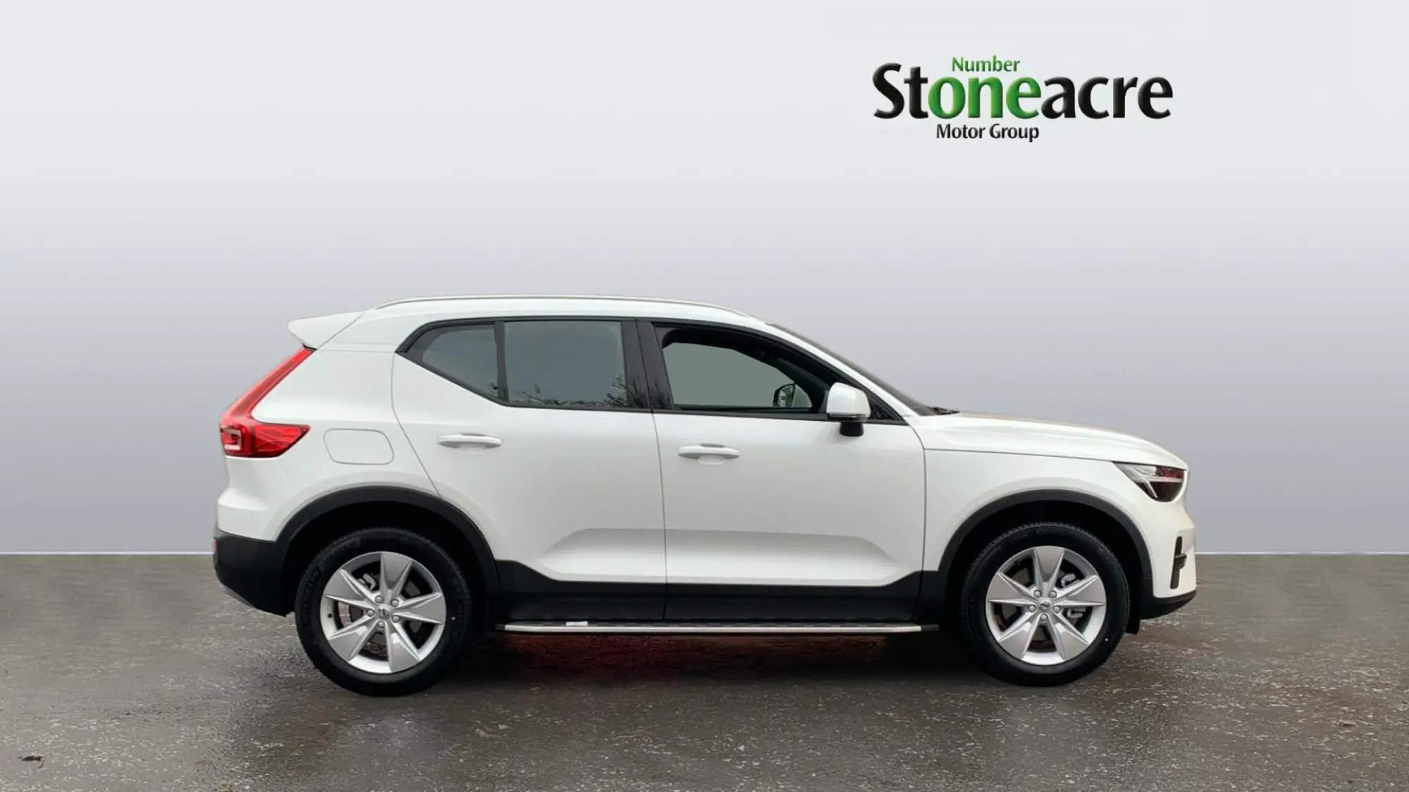 Volvo XC40 Core B3 (163 hp) Auto NL75DLV Image 3