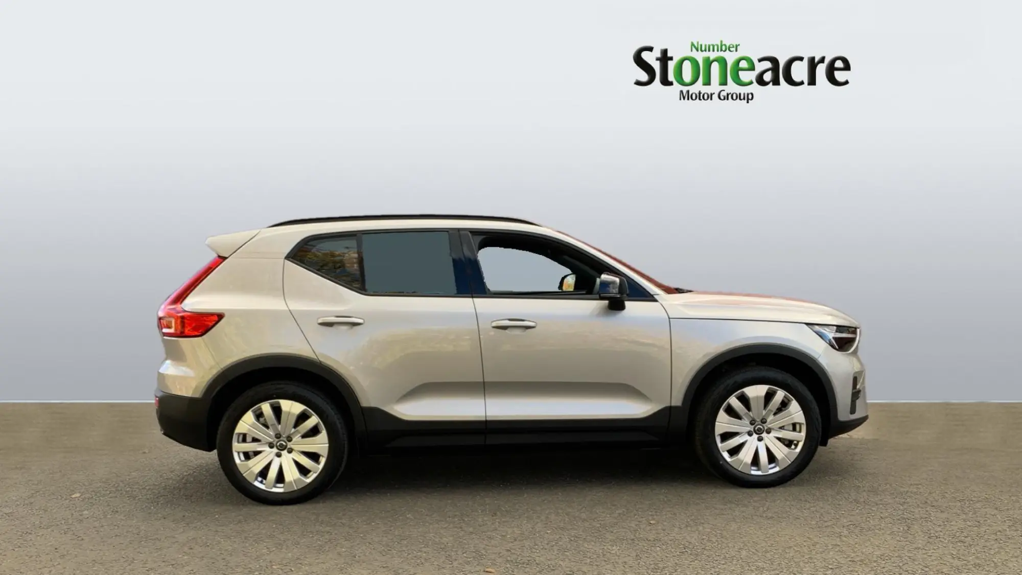 Volvo EX40 Single Motor Extended Range 78kWh Core Auto 5dr NA75HDV Image 3