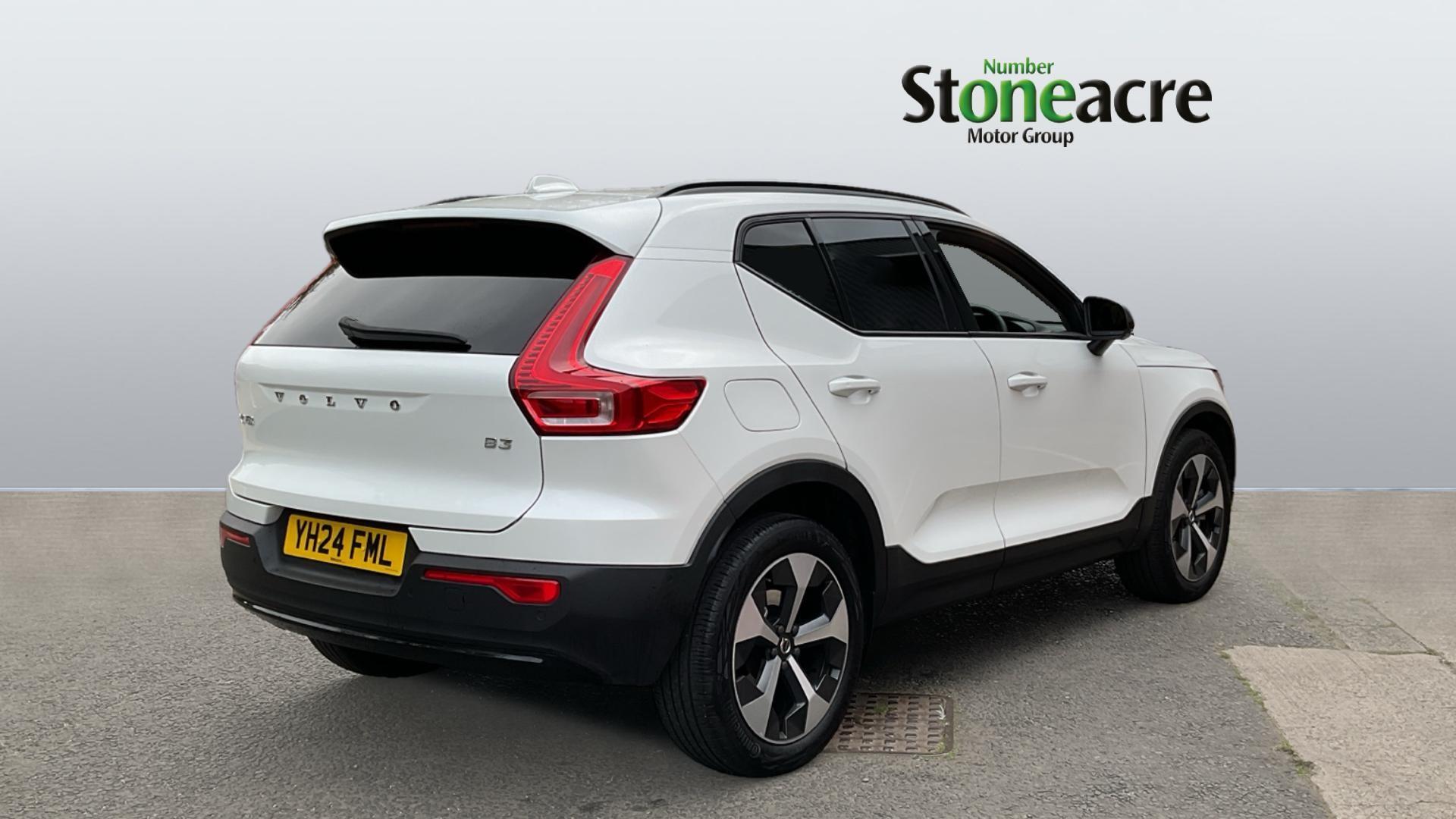 Volvo XC40 Image 2