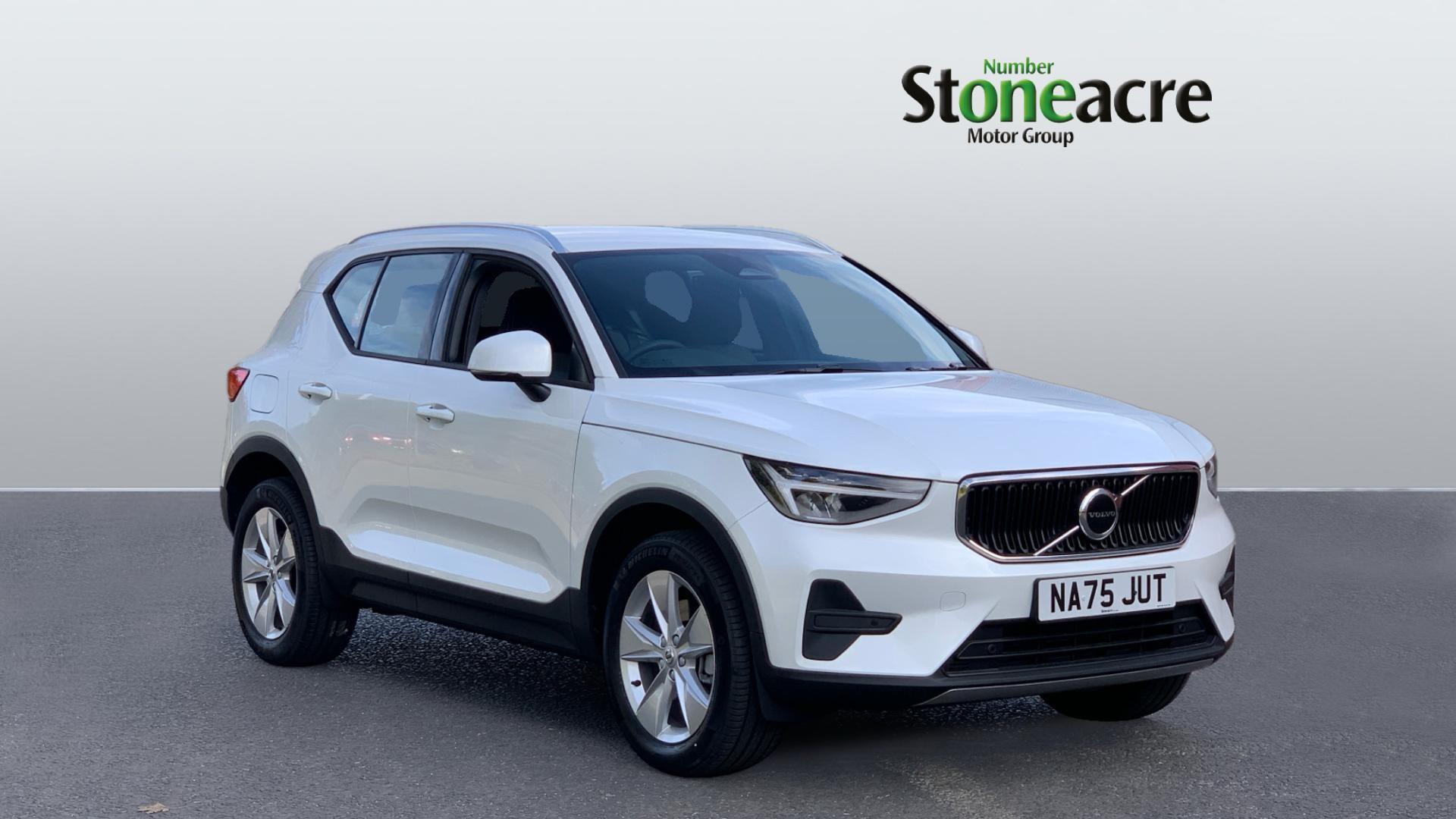 Volvo XC40 Core B3 (163 hp) Auto NA75JUT Image 1